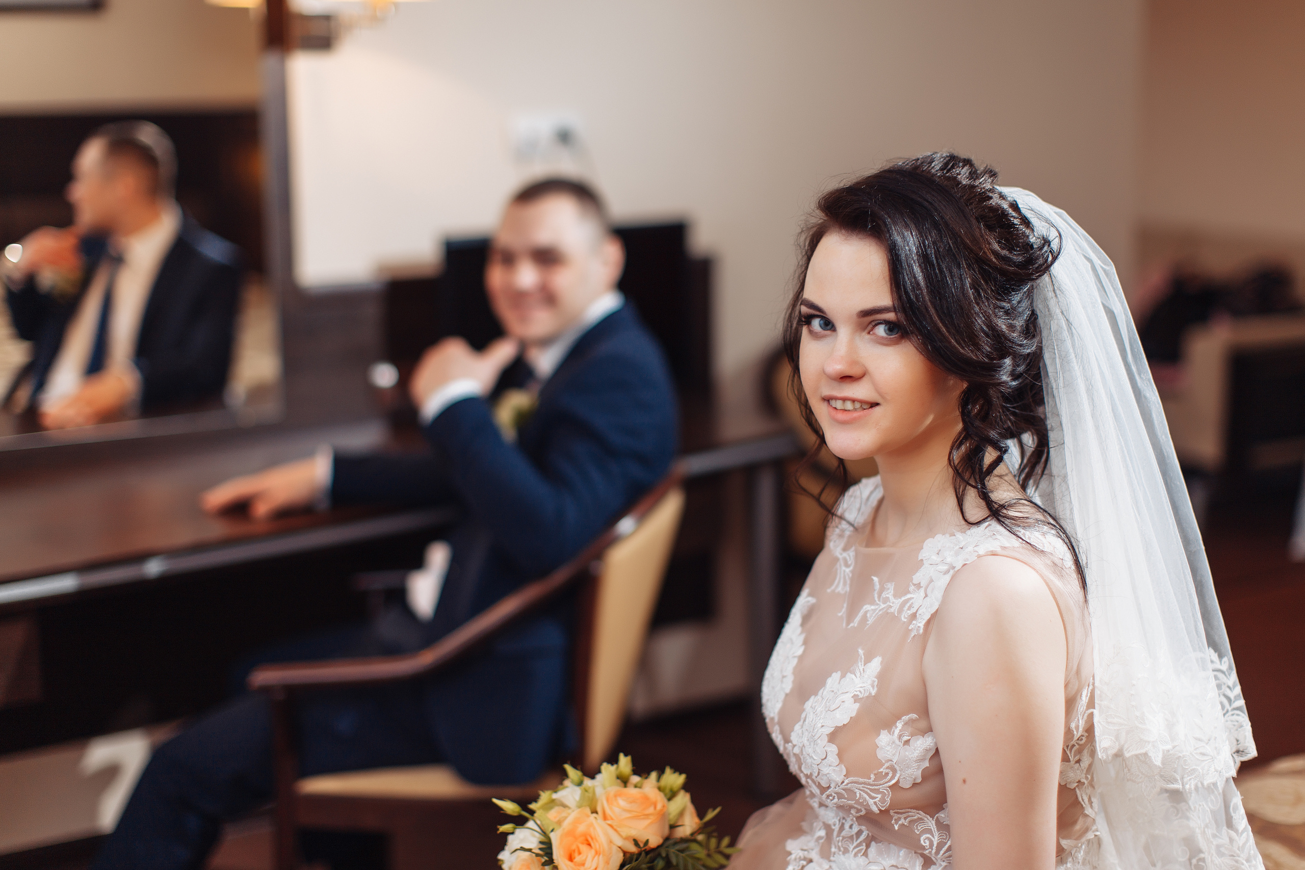 Фотосъёмка Валерии и Сергея в марте для на набережной. Олег Сверчков | Свадебный фотограф Вологда