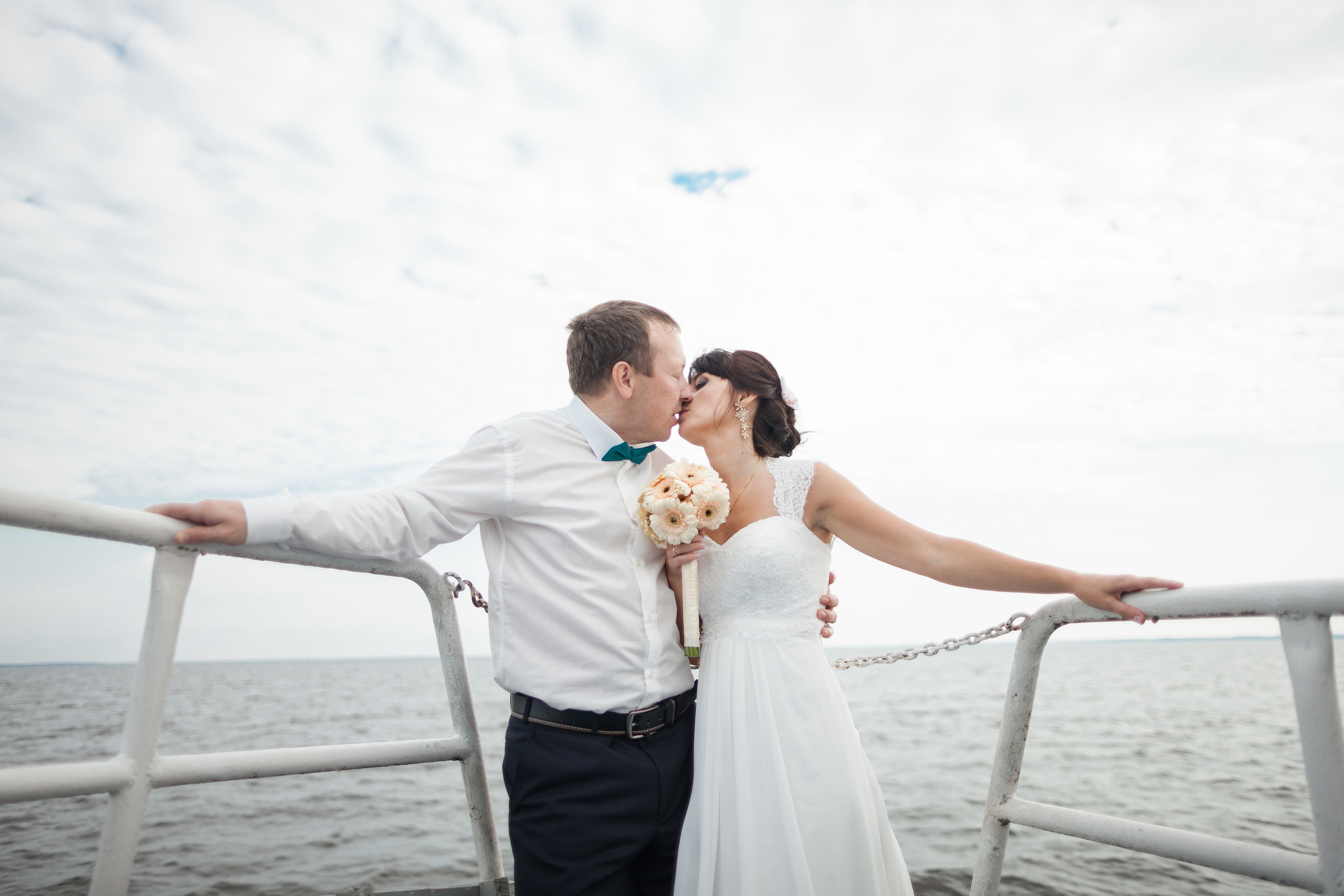 Шикарная сьемка свадьбы на озере. Олег Сверчков | Свадебный фотограф Вологда