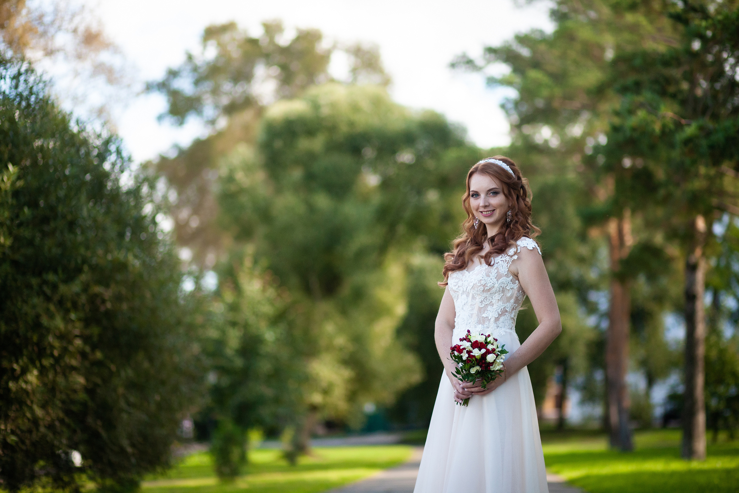Нежная фотосъемка в парке в городе. Олег Сверчков | Свадебный фотограф Вологда