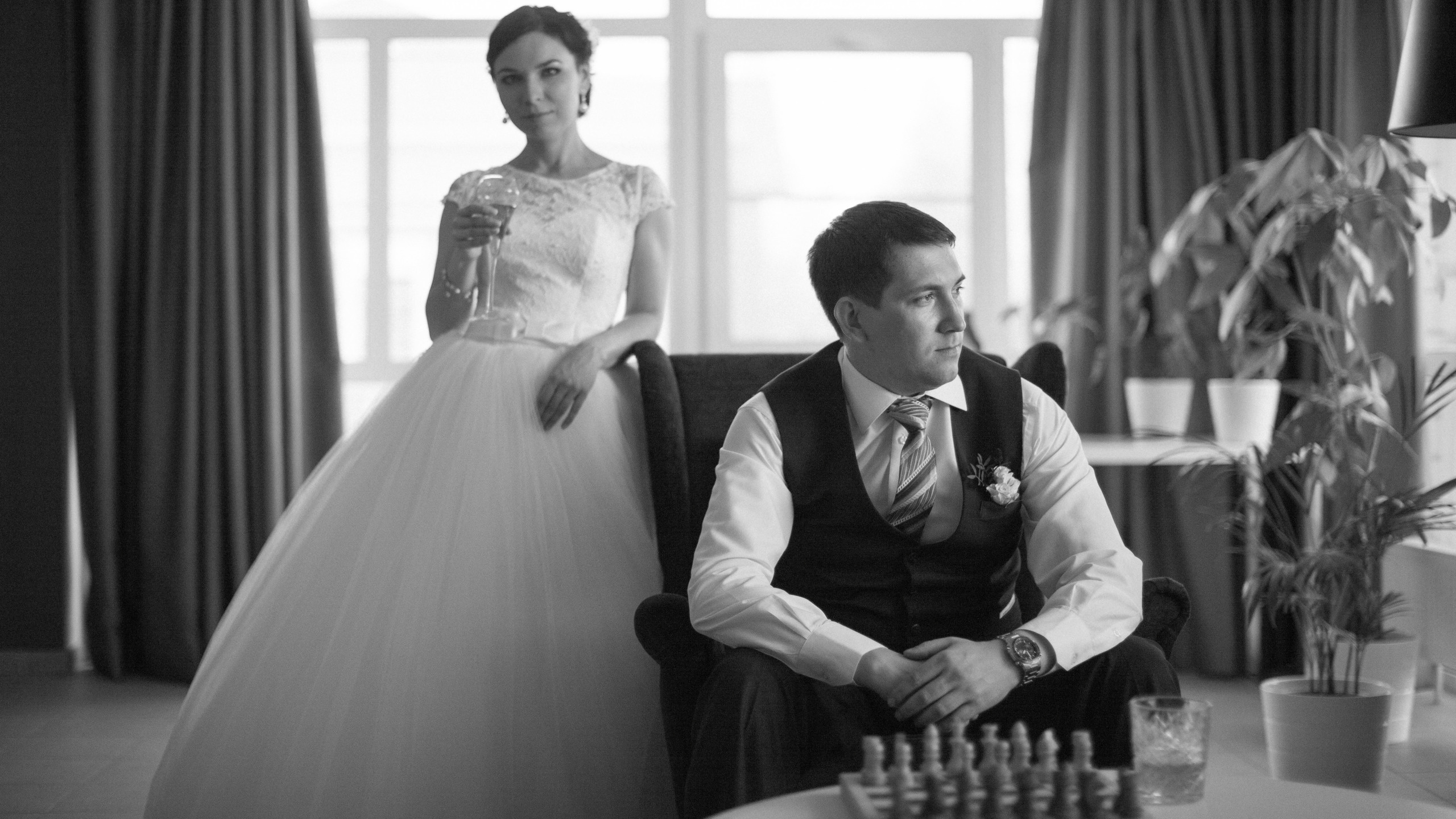 Фотографии невеста и жених получили в осенних тонах. Олег Сверчков | Свадебный фотограф Вологда