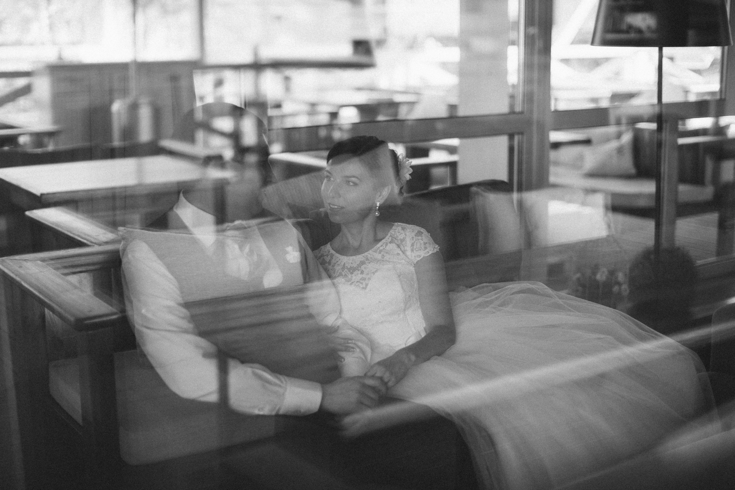 Фотографии невеста и жених получили в осенних тонах. Олег Сверчков | Свадебный фотограф Вологда