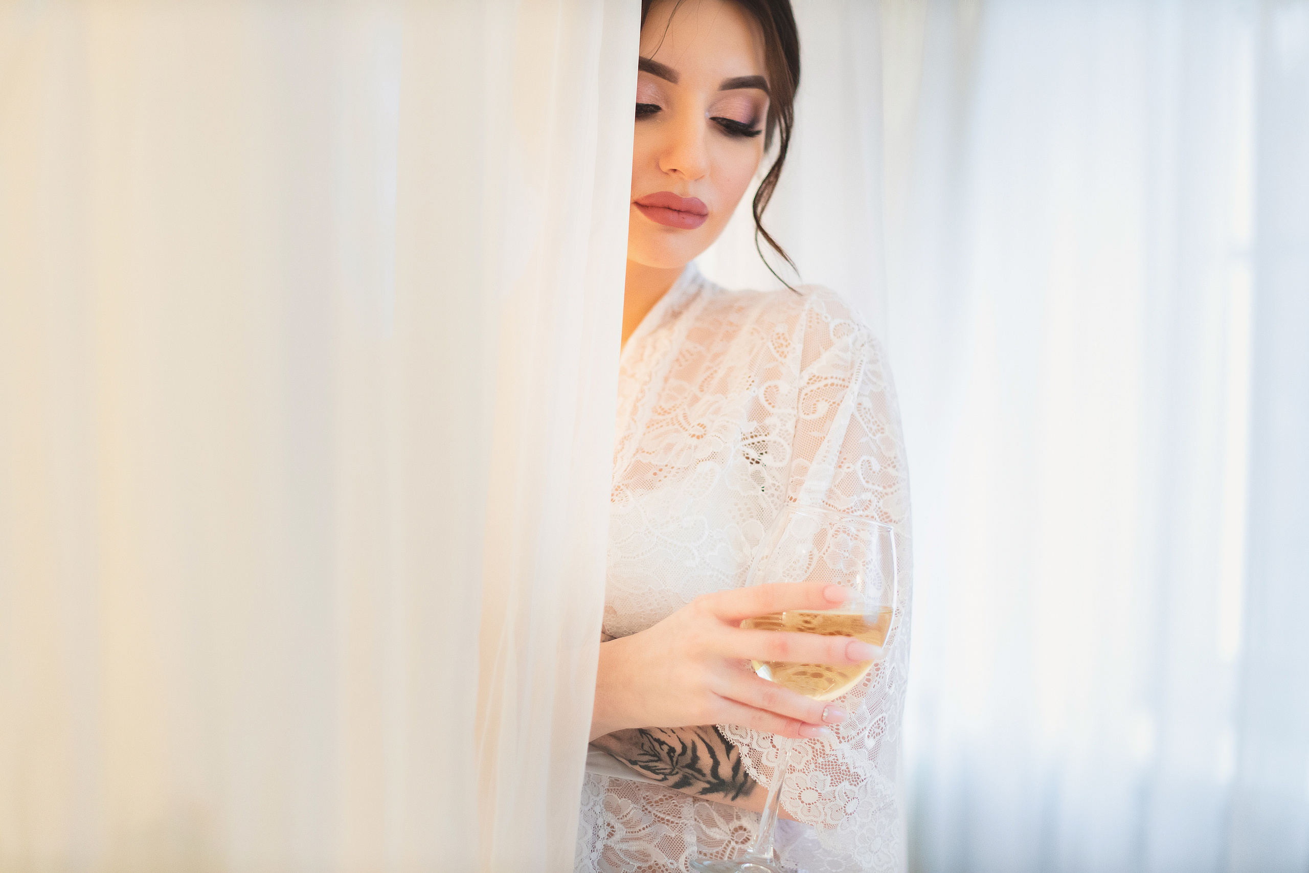 Выездная церемония регистрации брака в гостинице Атриум. Олег Сверчков | Свадебный фотограф Вологда