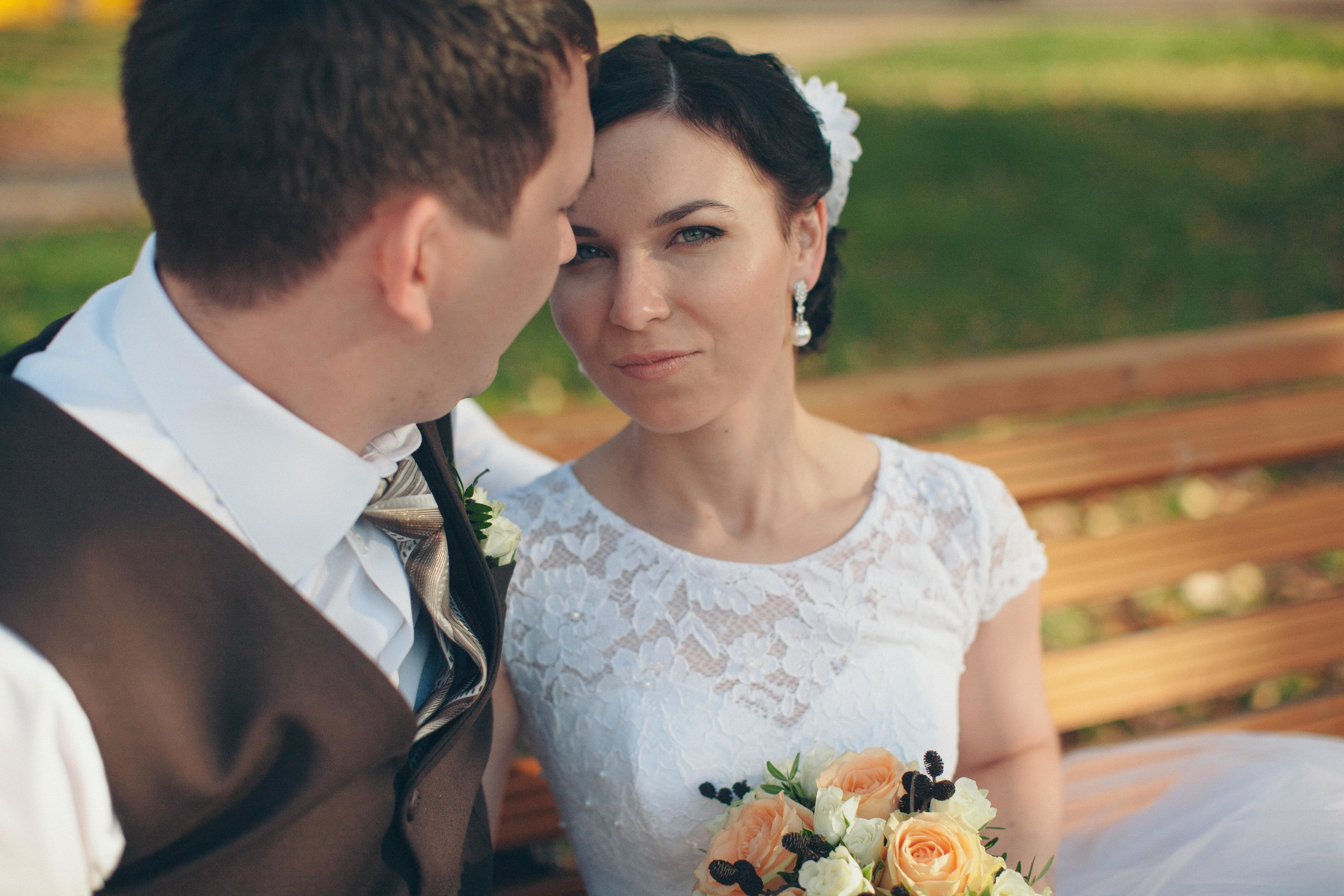 Фотографии невеста и жених получили в осенних тонах. Олег Сверчков | Свадебный фотограф Вологда