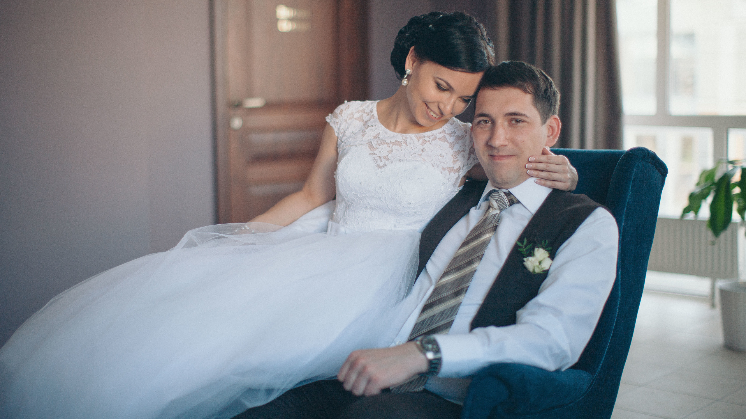 Фотографии невеста и жених получили в осенних тонах. Олег Сверчков | Свадебный фотограф Вологда