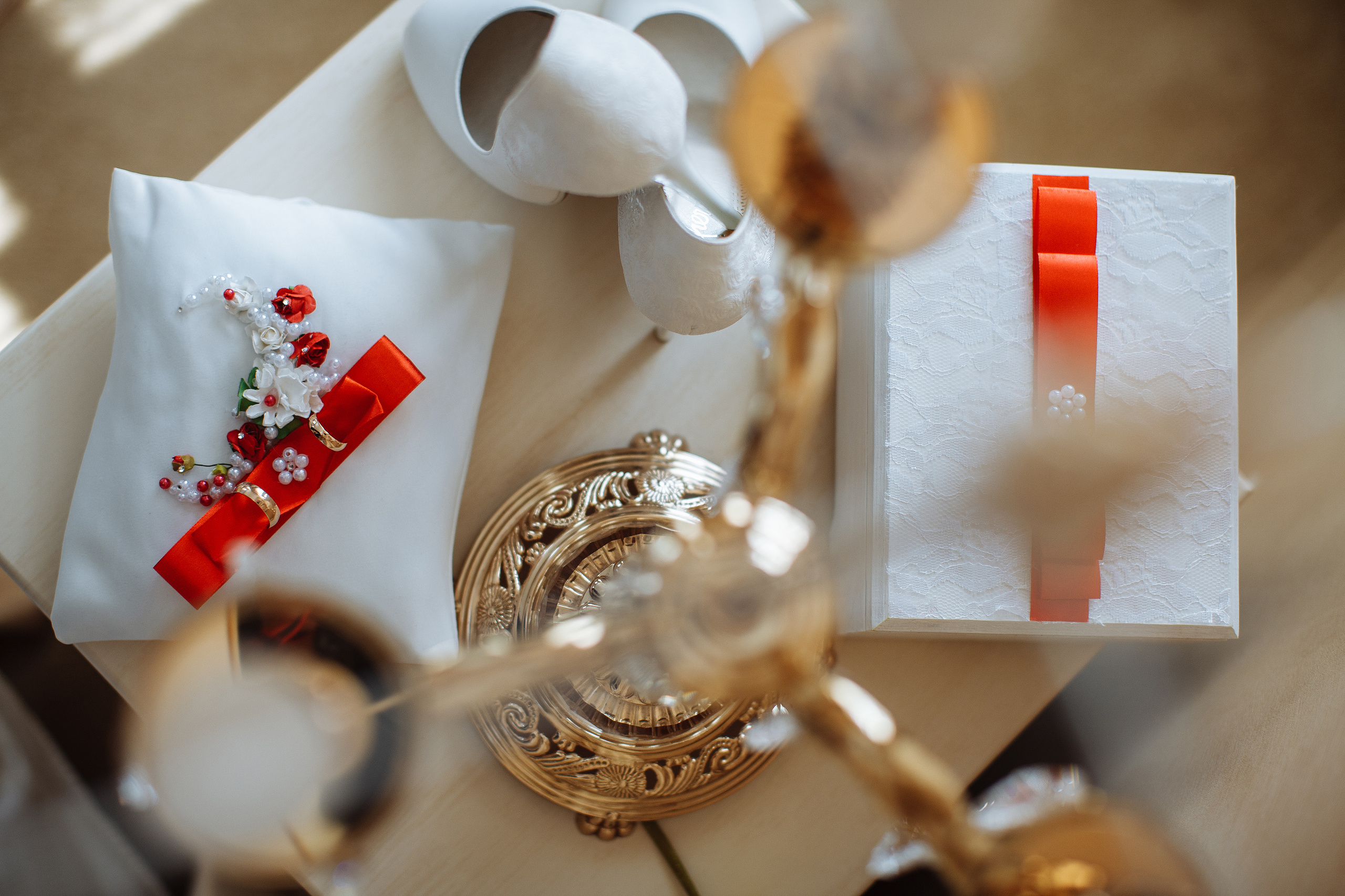 Будуарная свадебная сьемка в номере гостиницы. Олег Сверчков | Свадебный фотограф Вологда