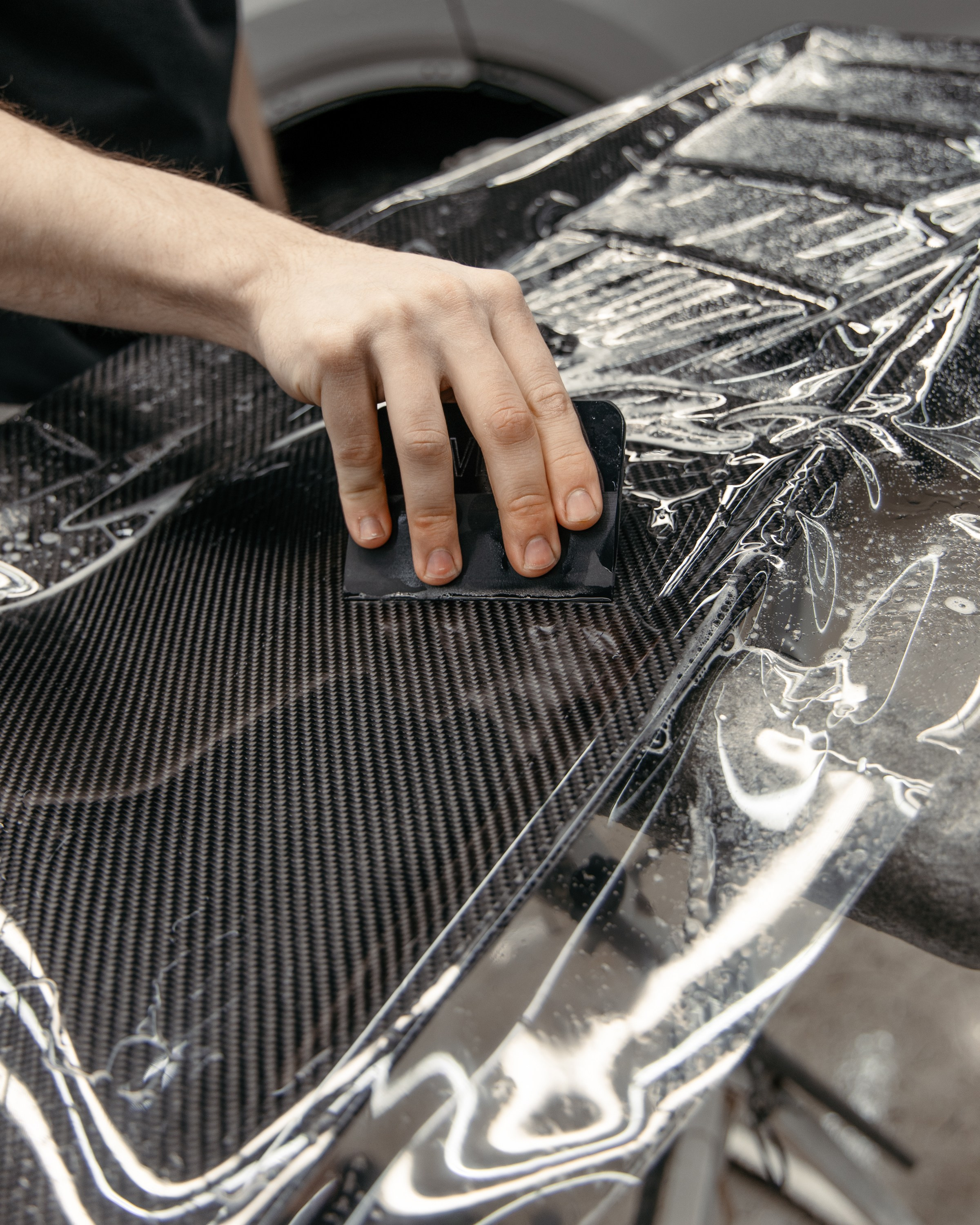 Ram TRX ламинация карбоном внешних элементов кузова, салона и установка распорки. DeLorein