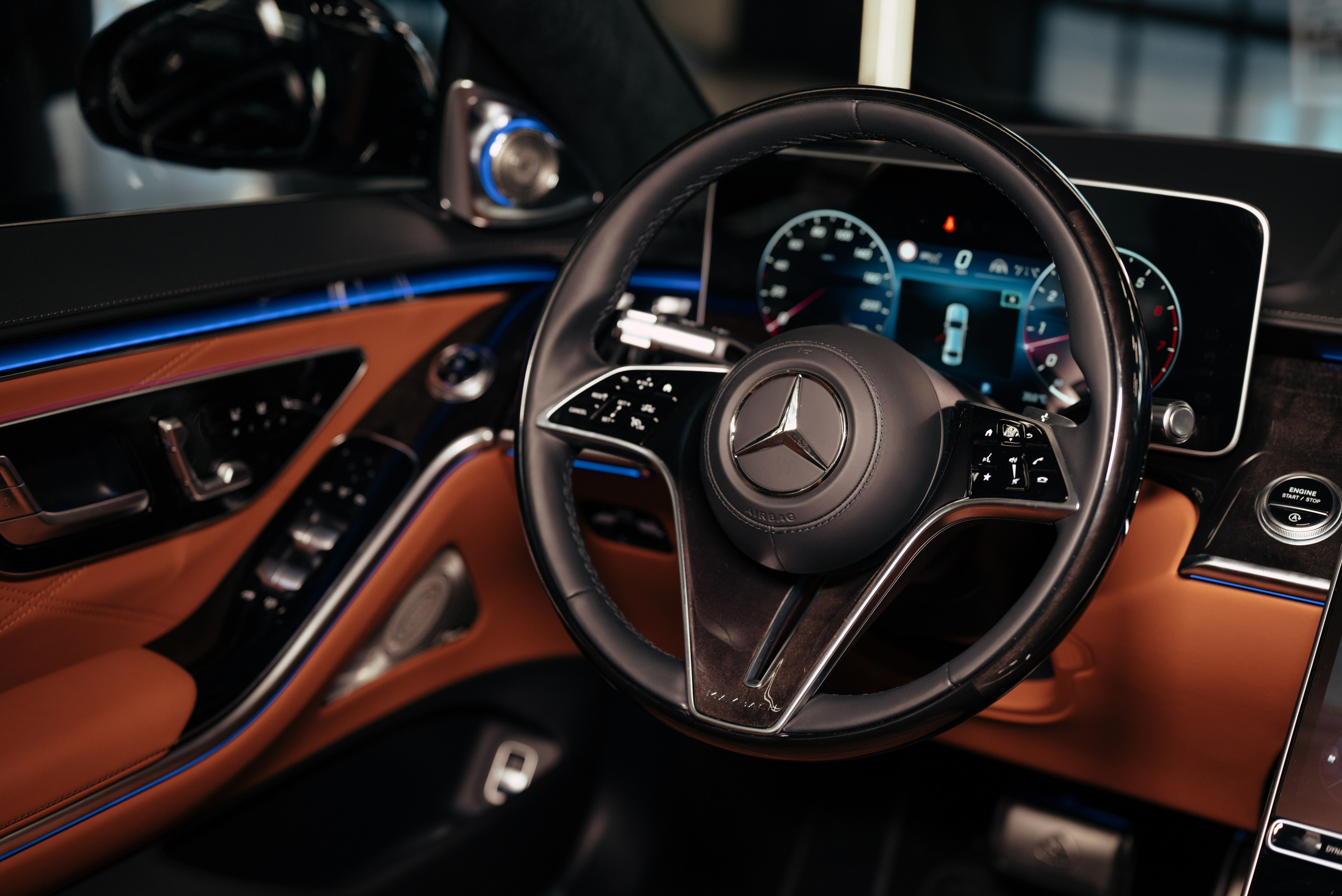 Mercedes Maybach v12 Black. DeLorein