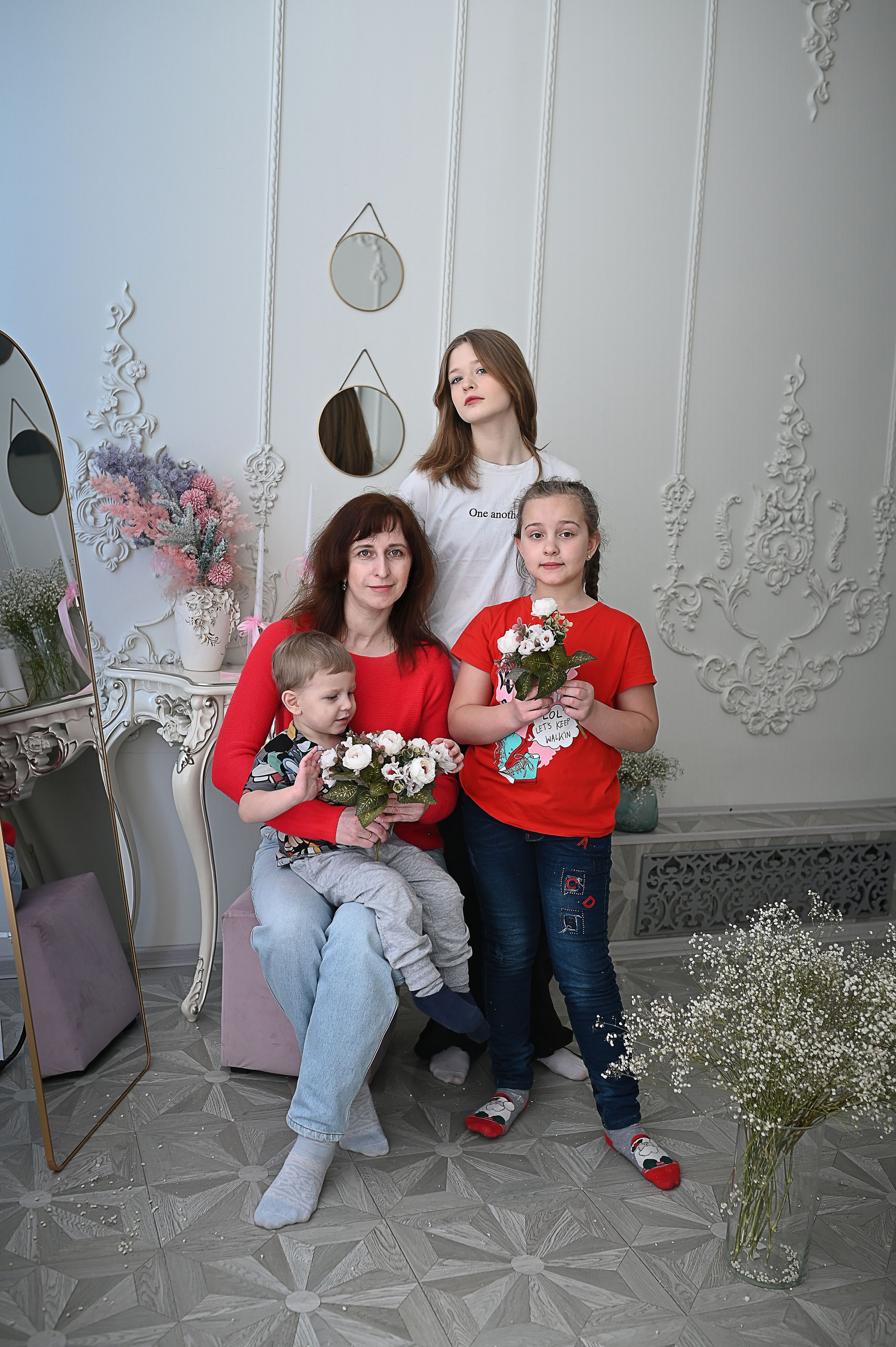 Юлия, Ульяна, Любаша и Илюша. Фотографы крещения/венчания  Красноярск Татьяна и Вячеслав Переваловы