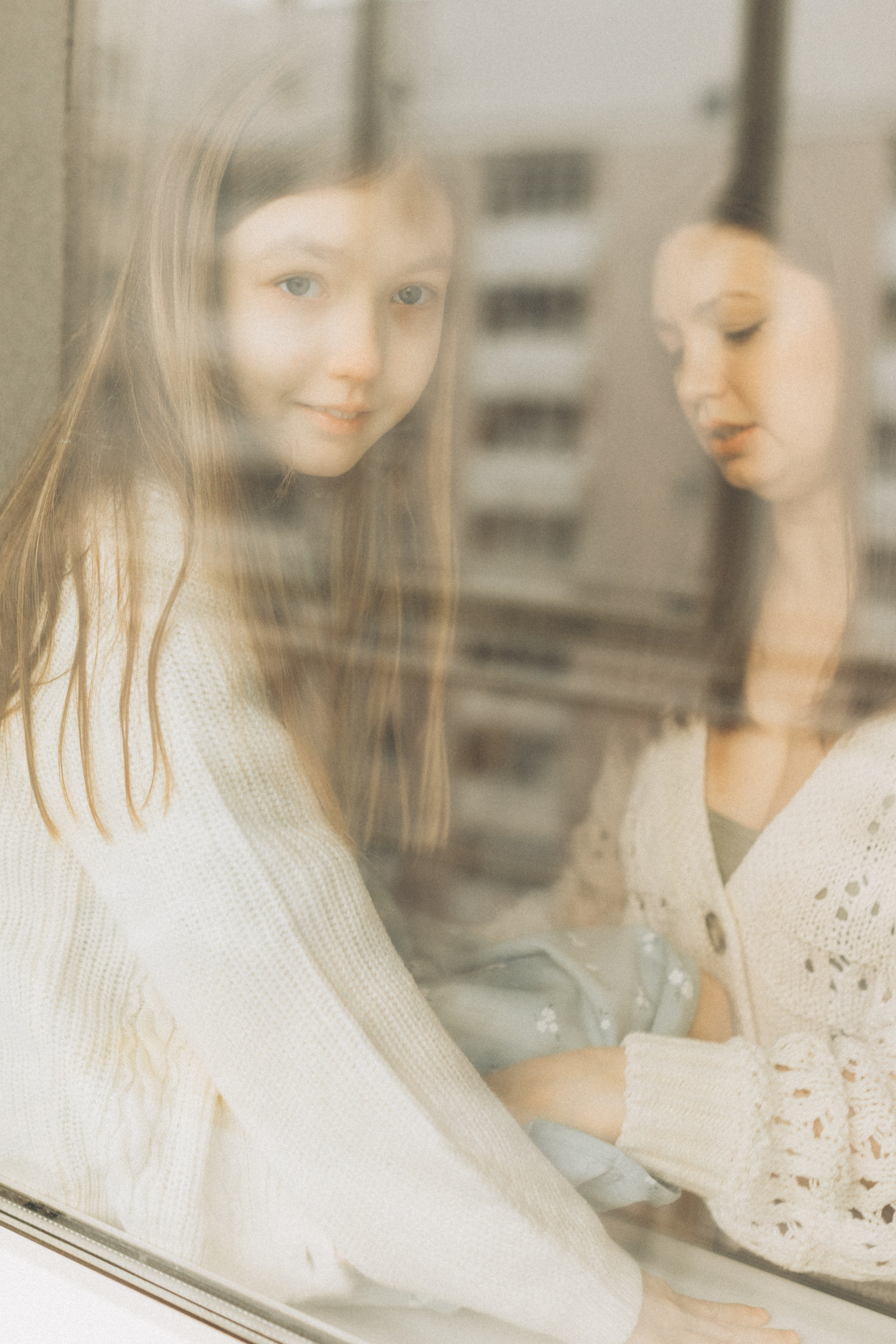 Наталья с Алиной и Ярославой. Семейный фотограф lifestyle в Новосибирске Елена Шпилевая