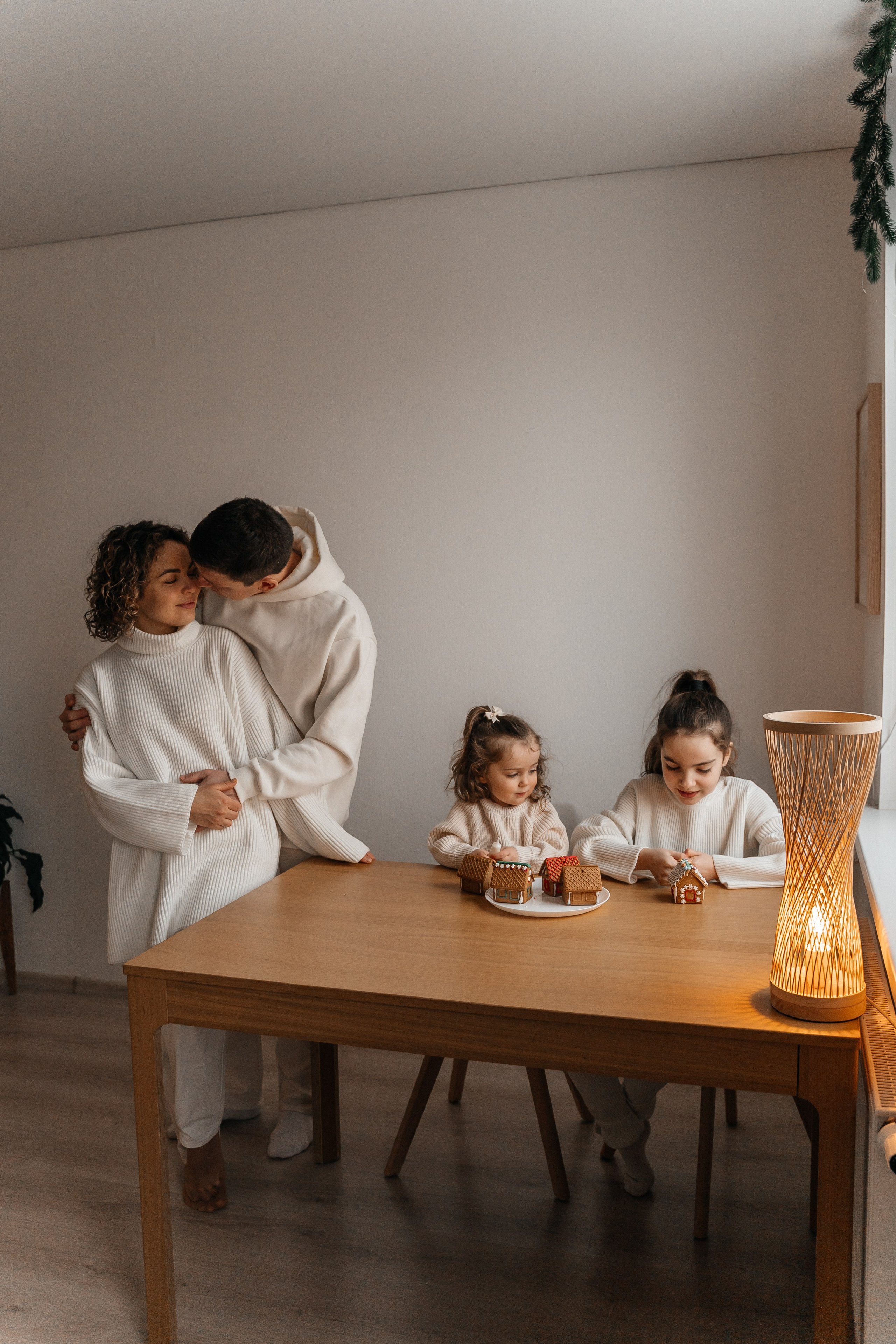 Максим, Катя, Лена и Ева. Волик Мария