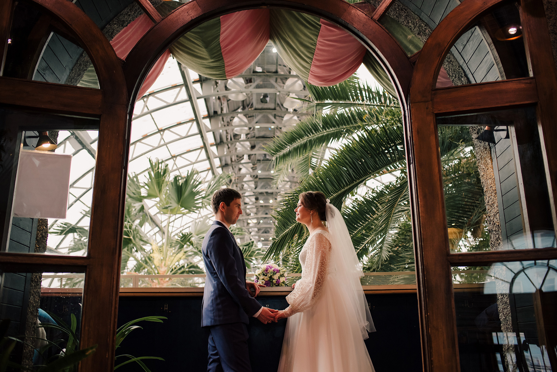 Наталия и Павел. Оранжерея Таврического сада. Семейный и Свадебный фотограф. Санкт-Петербург. Пушкин