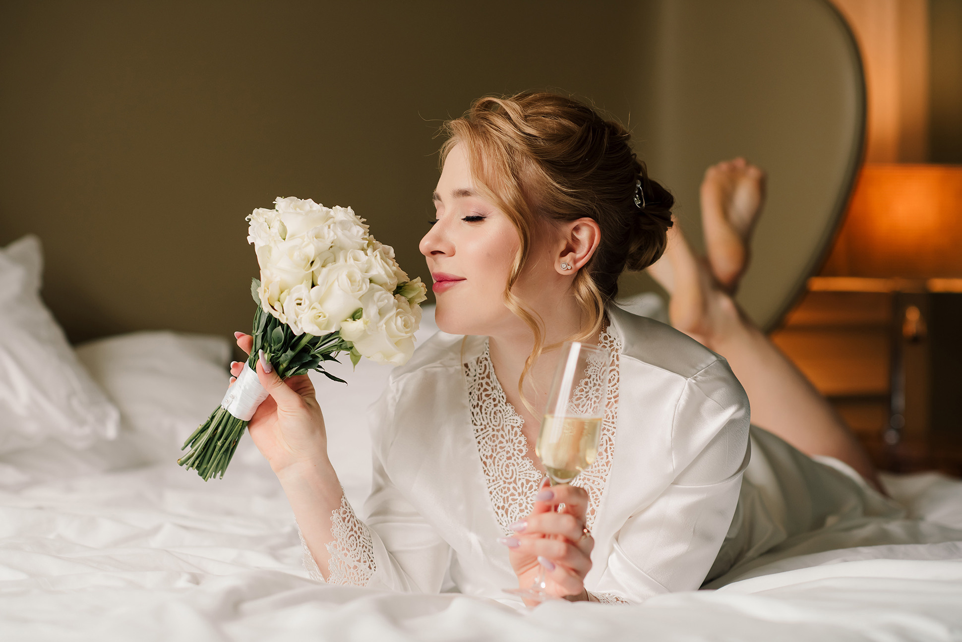 Юля и Миша. Красивое утро и Витебский вокзал. Семейный и Свадебный фотограф. Санкт-Петербург. Пушкин