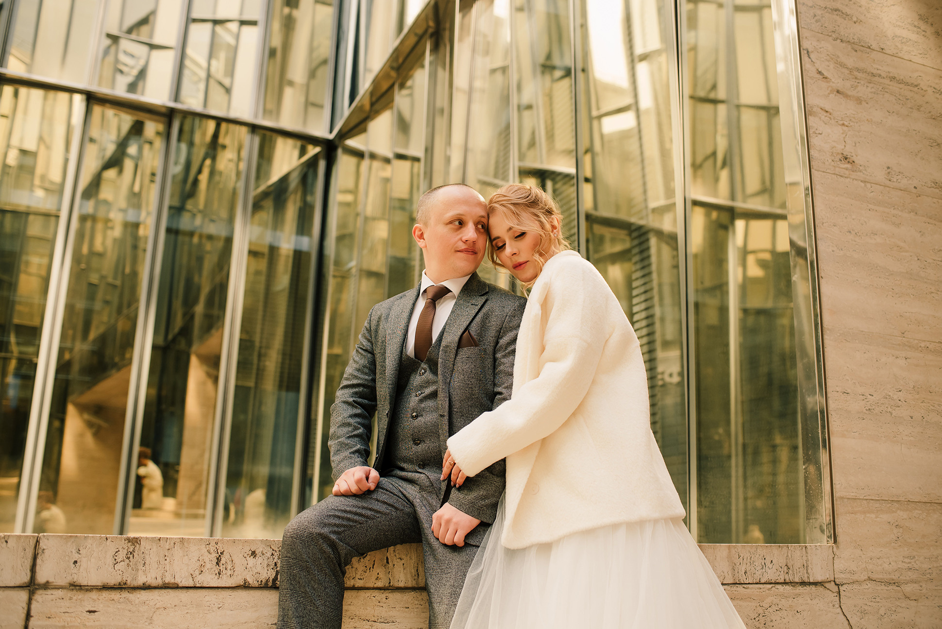 Юля и Миша. Красивое утро и Витебский вокзал. Семейный и Свадебный фотограф. Санкт-Петербург. Пушкин