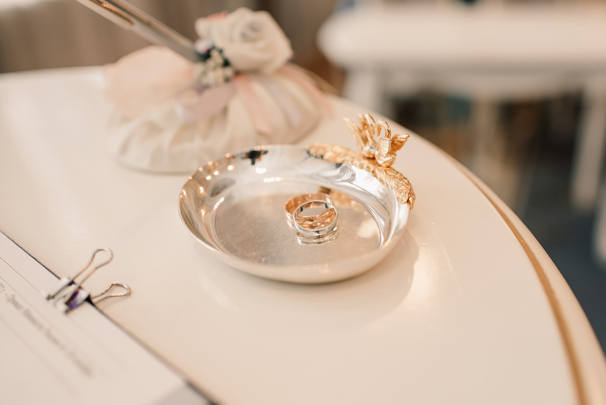 Юля и Миша. Красивое утро и Витебский вокзал. Семейный и Свадебный фотограф. Санкт-Петербург. Пушкин