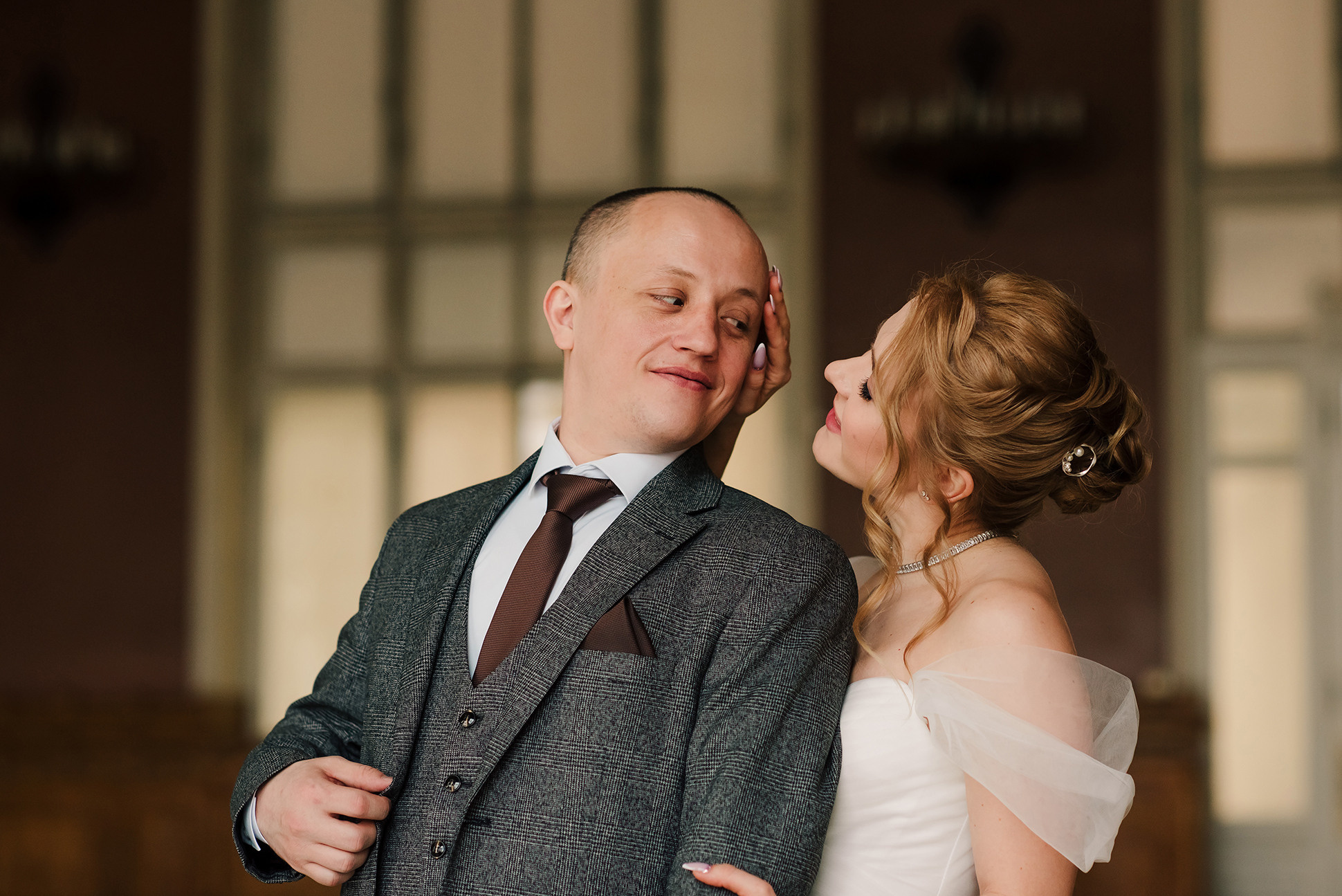 Юля и Миша. Красивое утро и Витебский вокзал. Семейный и Свадебный фотограф. Санкт-Петербург. Пушкин