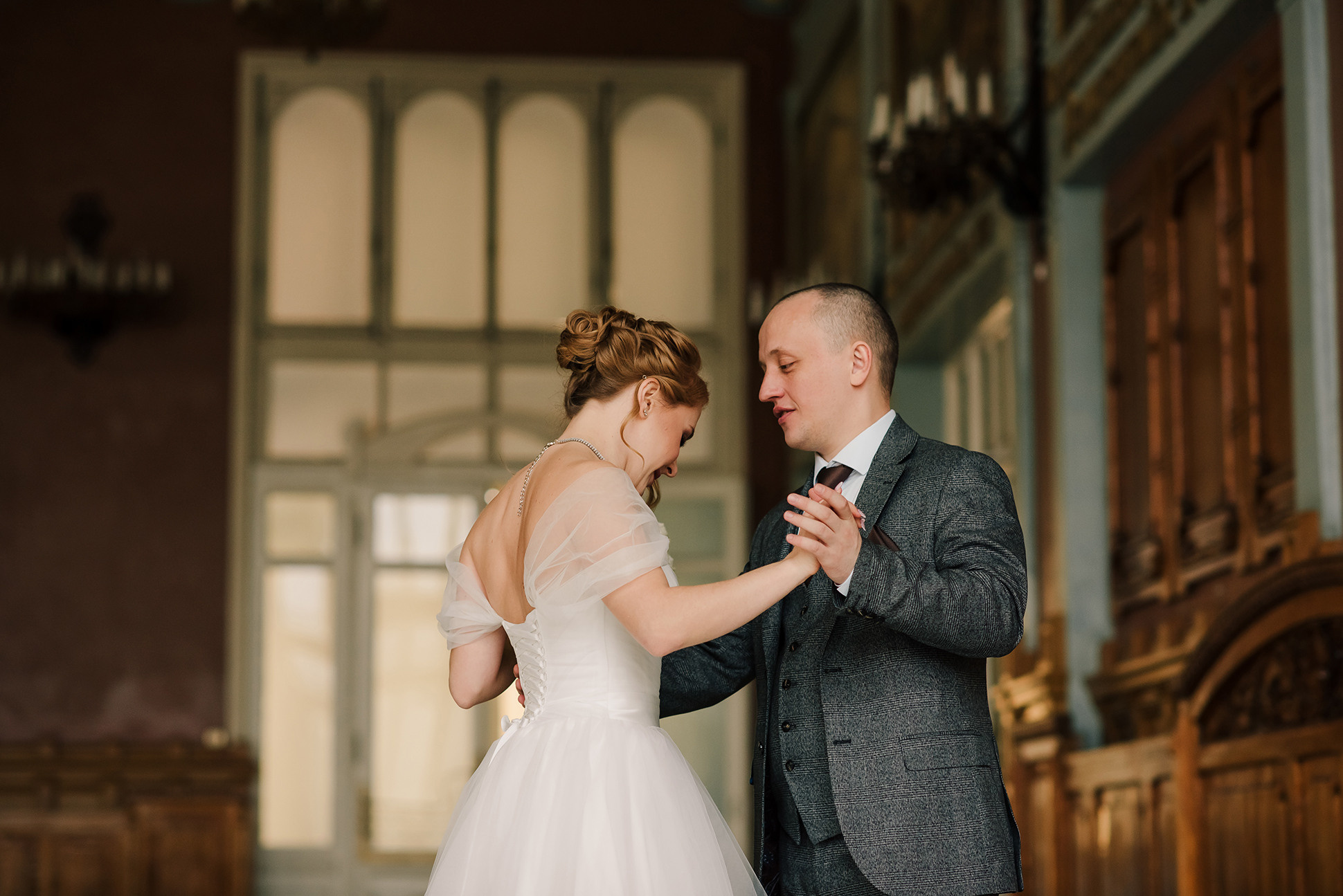 Юля и Миша. Красивое утро и Витебский вокзал. Семейный и Свадебный фотограф. Санкт-Петербург. Пушкин