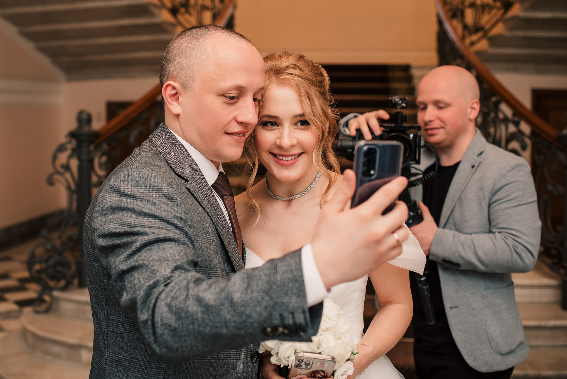 Юля и Миша. Красивое утро и Витебский вокзал. Семейный и Свадебный фотограф. Санкт-Петербург. Пушкин