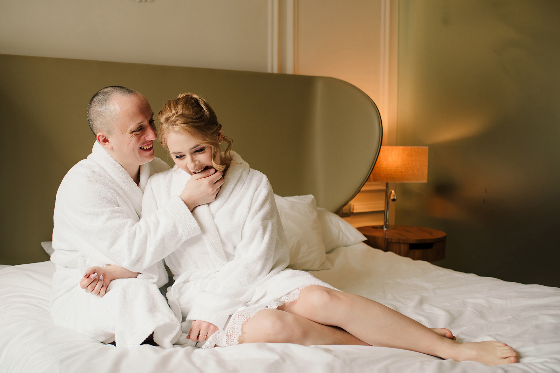 Юля и Миша. Красивое утро и Витебский вокзал. Семейный и Свадебный фотограф. Санкт-Петербург. Пушкин