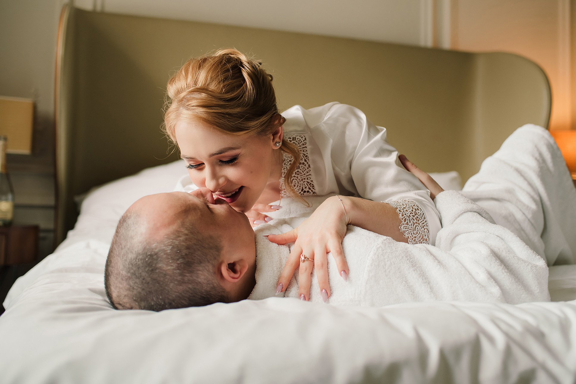 Юля и Миша. Красивое утро и Витебский вокзал. Семейный и Свадебный фотограф. Санкт-Петербург. Пушкин