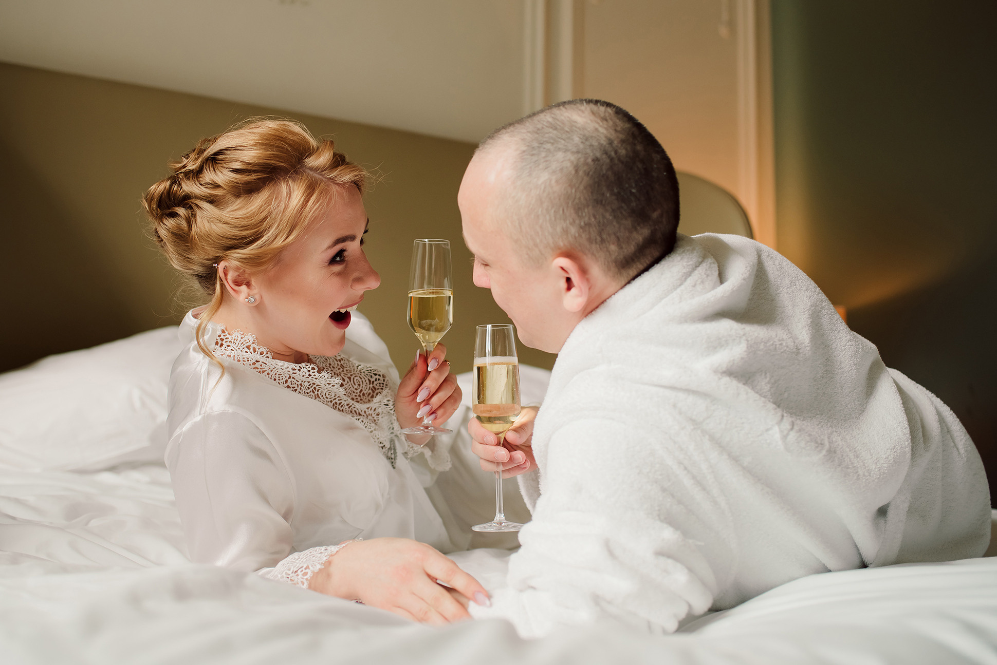 Юля и Миша. Красивое утро и Витебский вокзал. Семейный и Свадебный фотограф. Санкт-Петербург. Пушкин