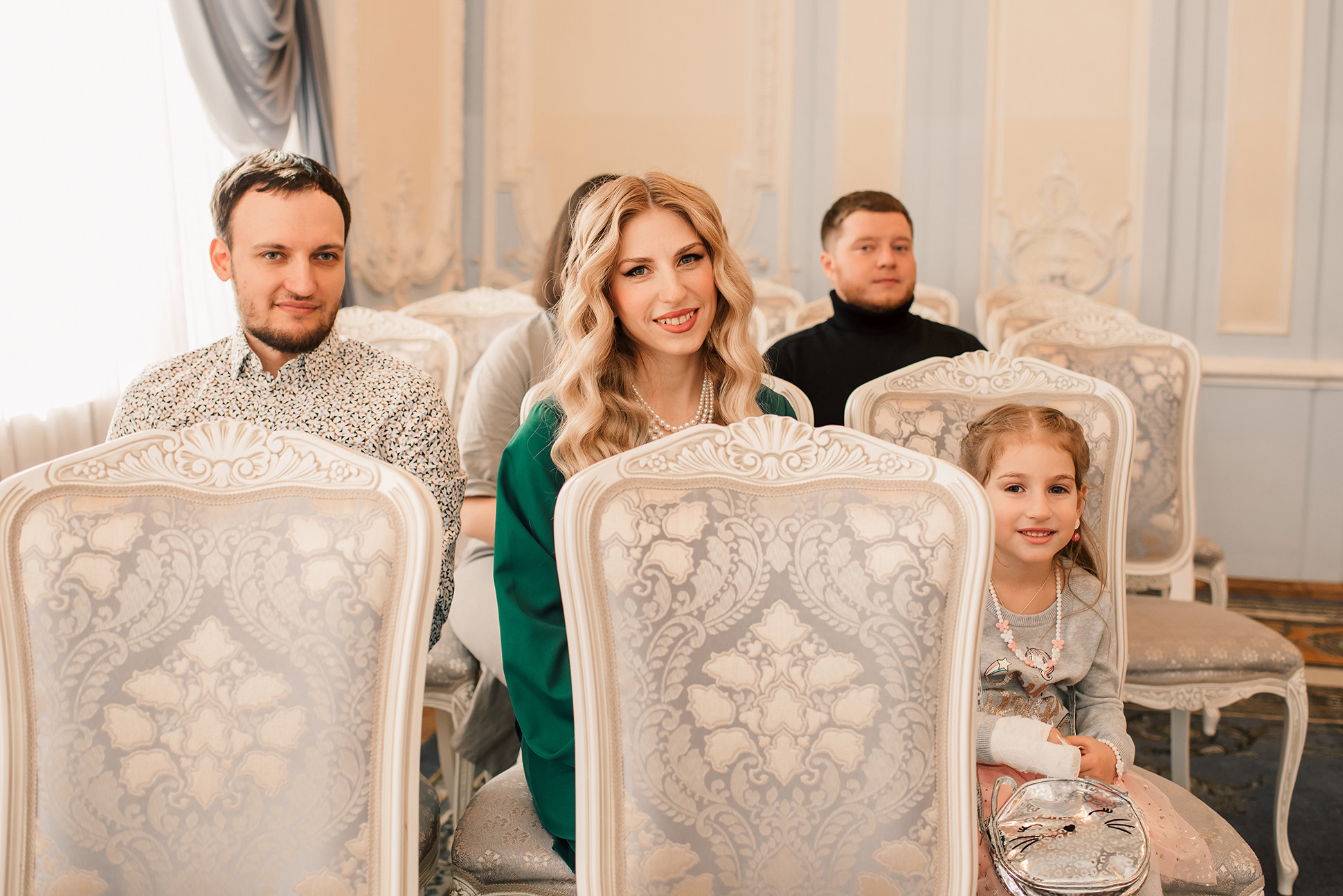 Юля и Миша. Красивое утро и Витебский вокзал. Семейный и Свадебный фотограф. Санкт-Петербург. Пушкин