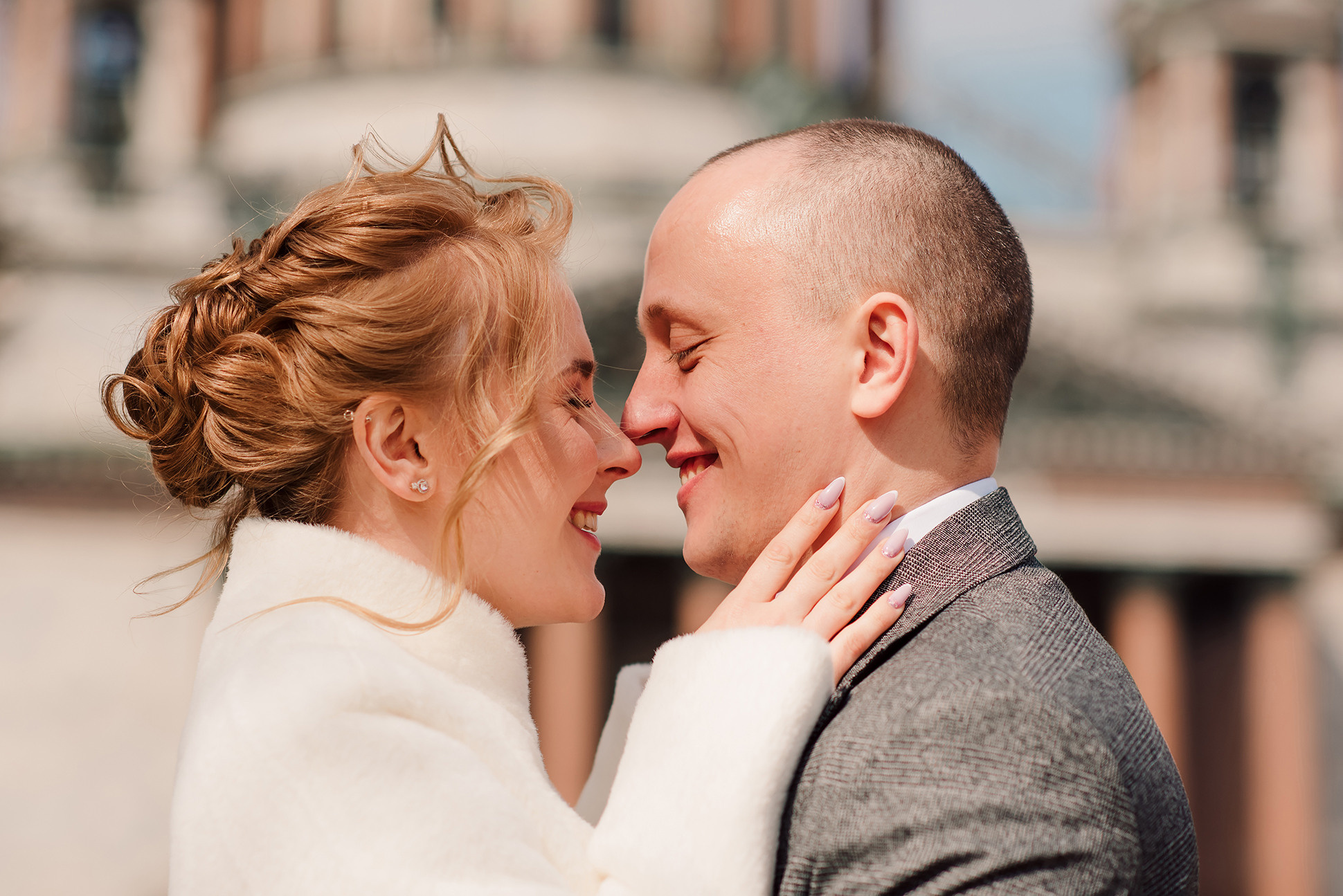 Юля и Миша. Красивое утро и Витебский вокзал. Семейный и Свадебный фотограф. Санкт-Петербург. Пушкин