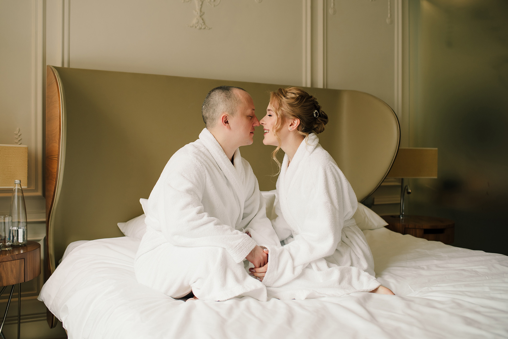 Юля и Миша. Красивое утро и Витебский вокзал. Семейный и Свадебный фотограф. Санкт-Петербург. Пушкин