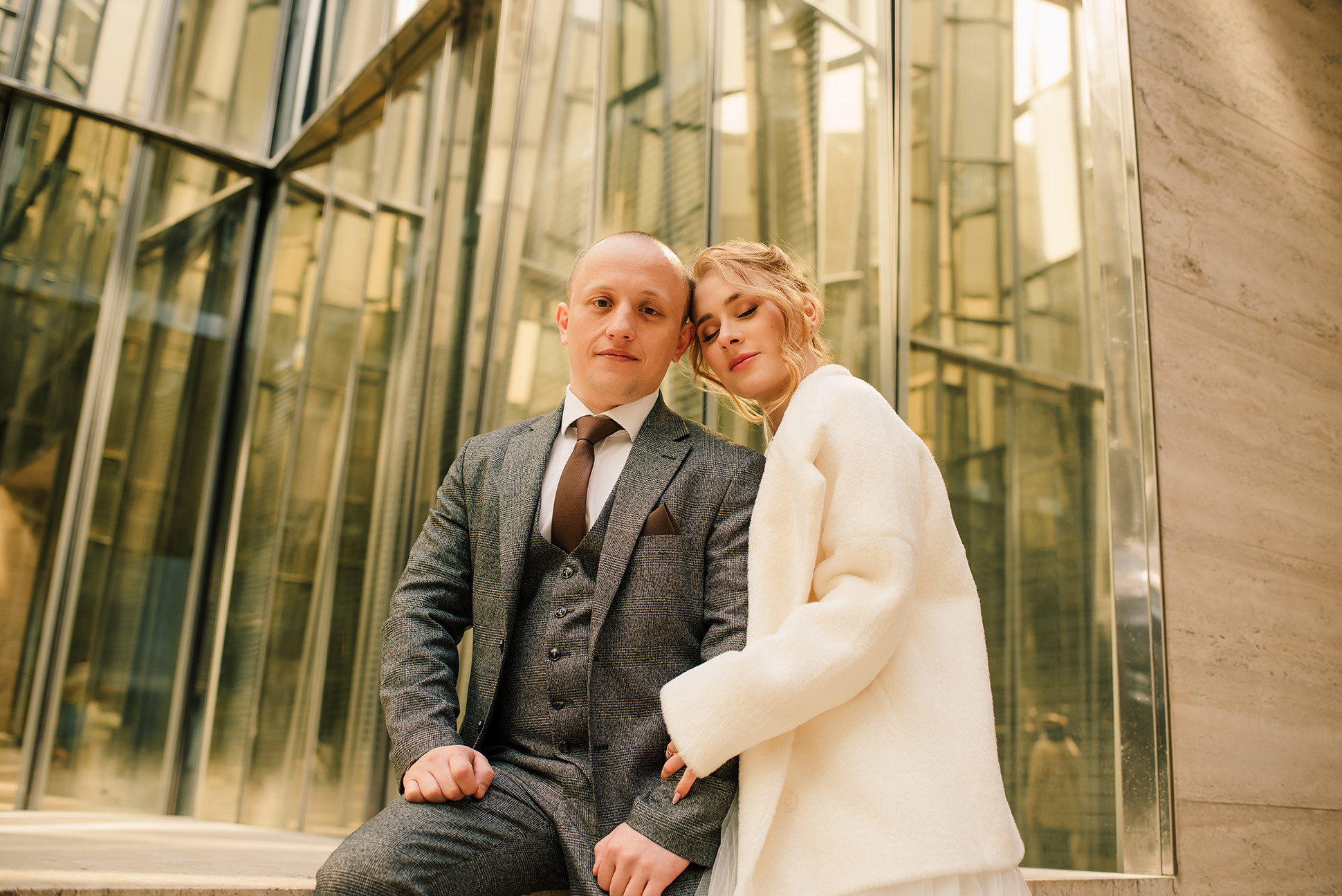 Юля и Миша. Красивое утро и Витебский вокзал. Семейный и Свадебный фотограф. Санкт-Петербург. Пушкин