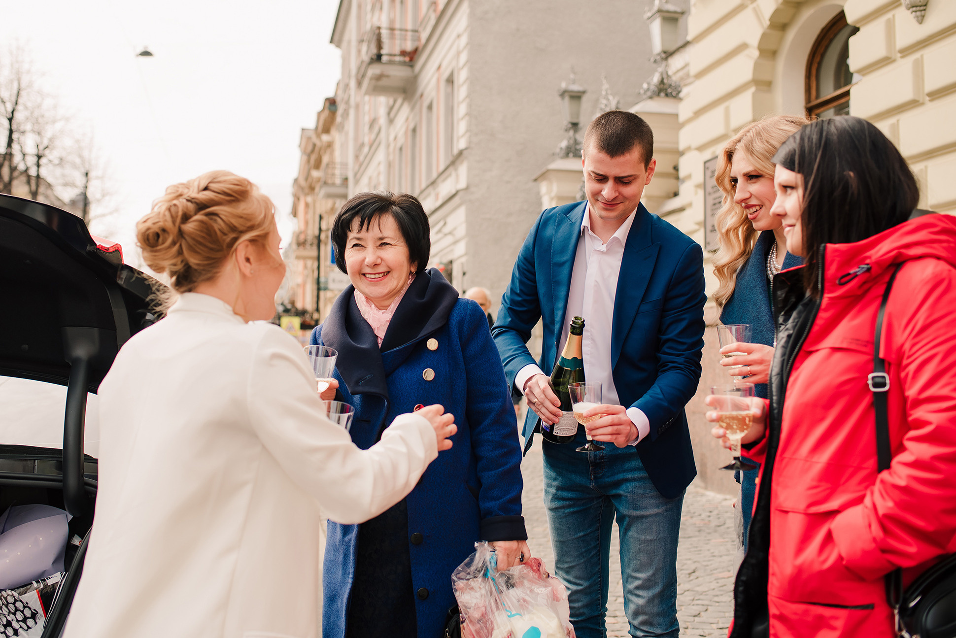 Юля и Миша. Красивое утро и Витебский вокзал. Семейный и Свадебный фотограф. Санкт-Петербург. Пушкин
