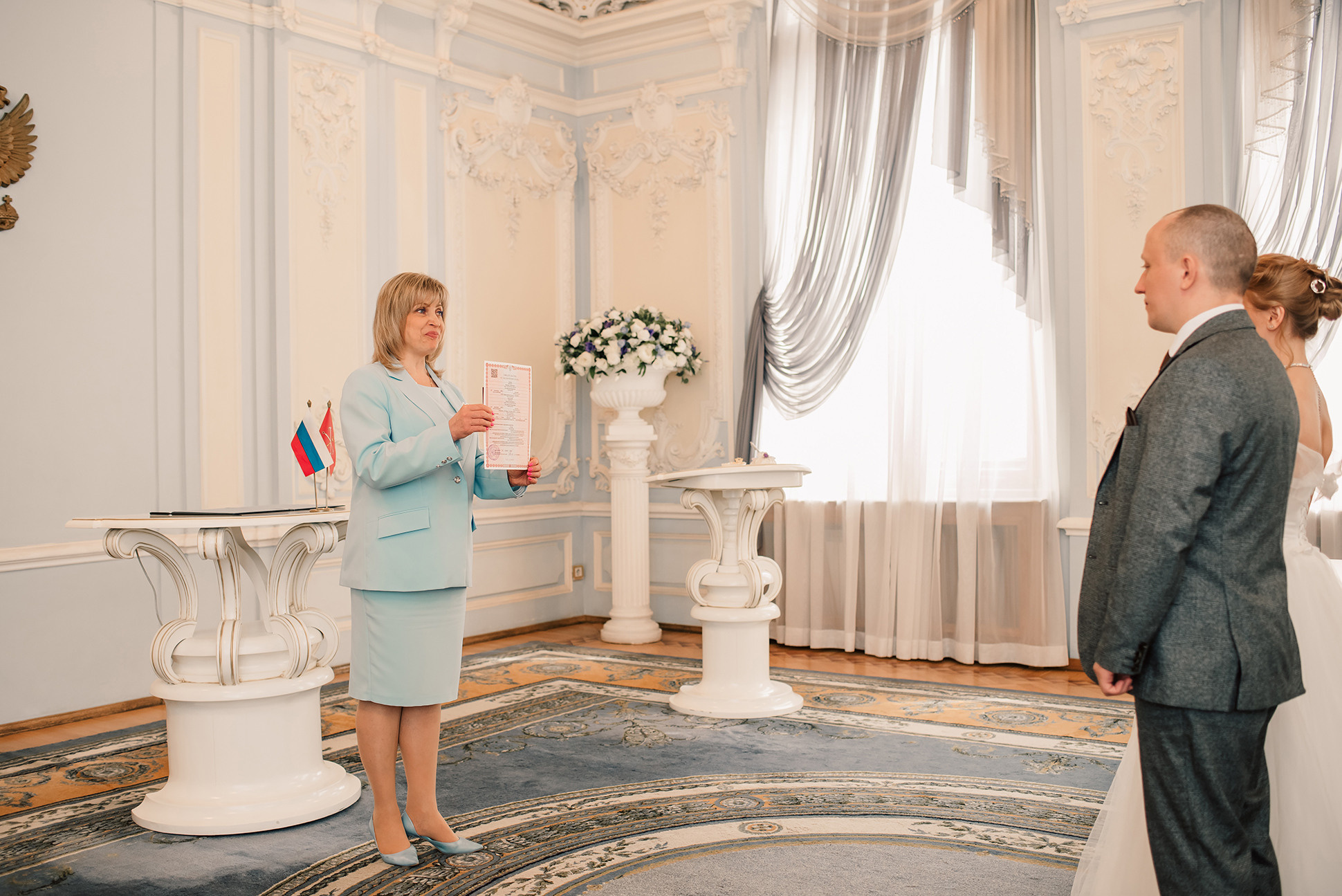 Юля и Миша. Красивое утро и Витебский вокзал. Семейный и Свадебный фотограф. Санкт-Петербург. Пушкин