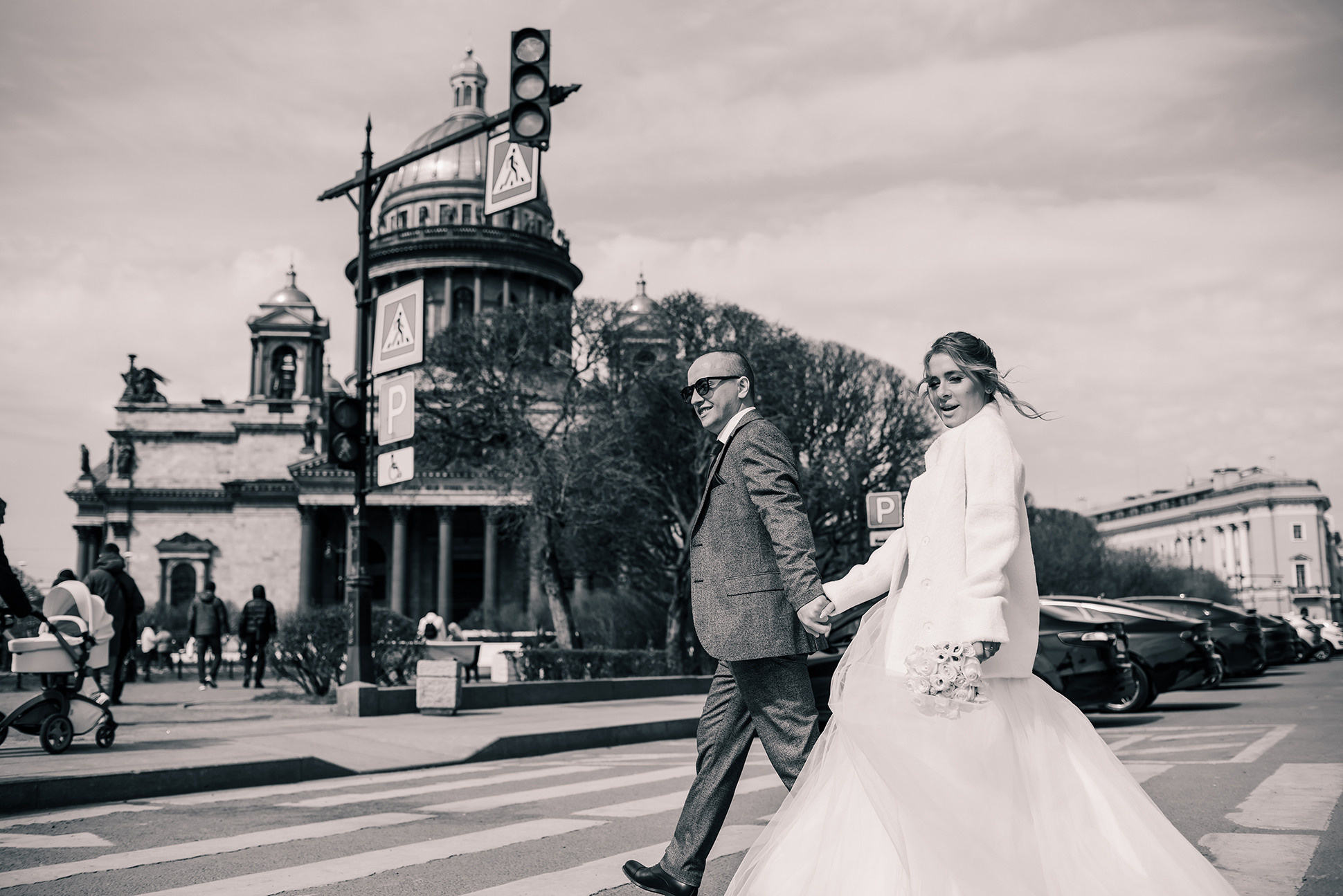 Юля и Миша. Красивое утро и Витебский вокзал. Семейный и Свадебный фотограф. Санкт-Петербург. Пушкин