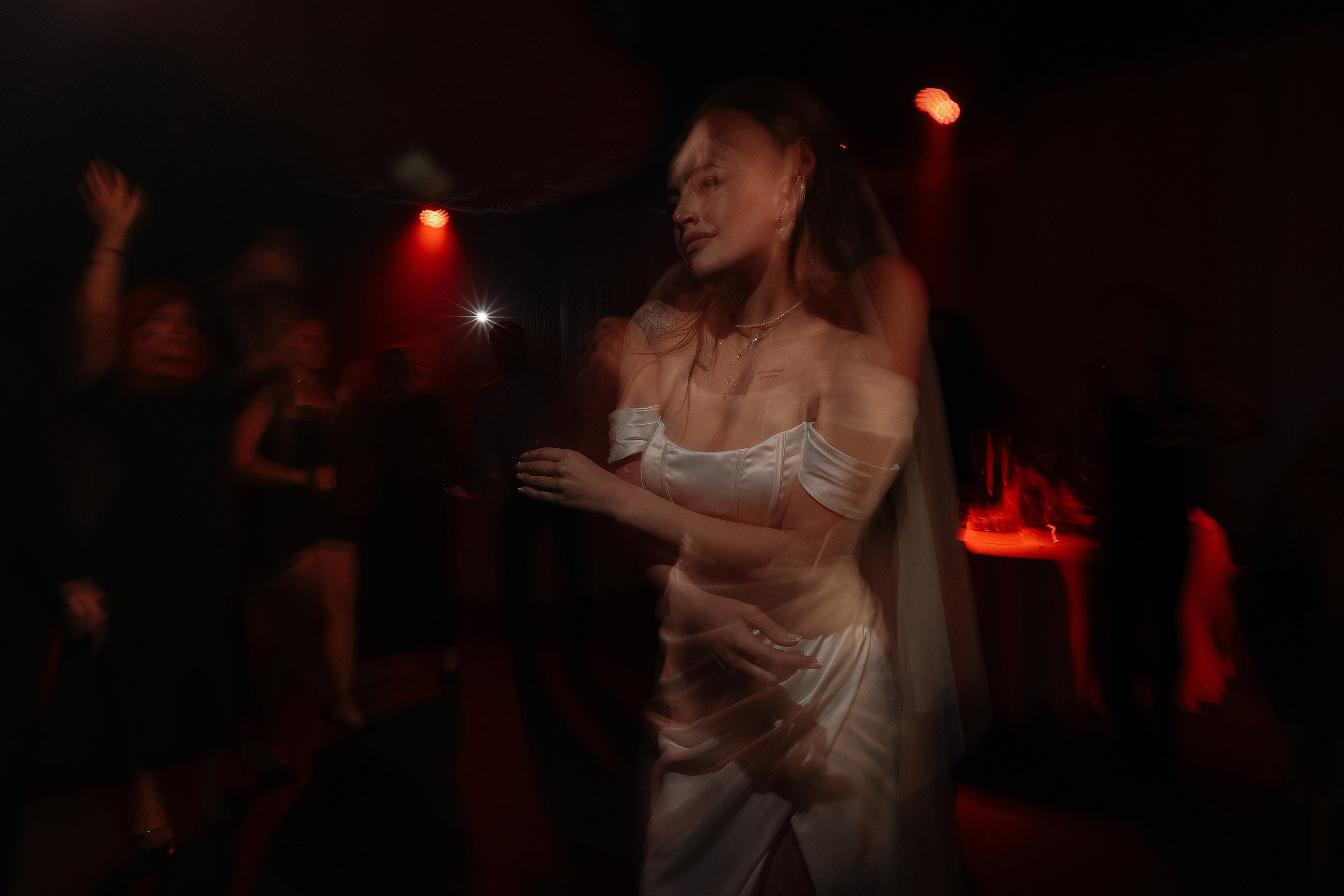 Игристая бусинка. Свадебный и семейный Фотограф Денис Кошель