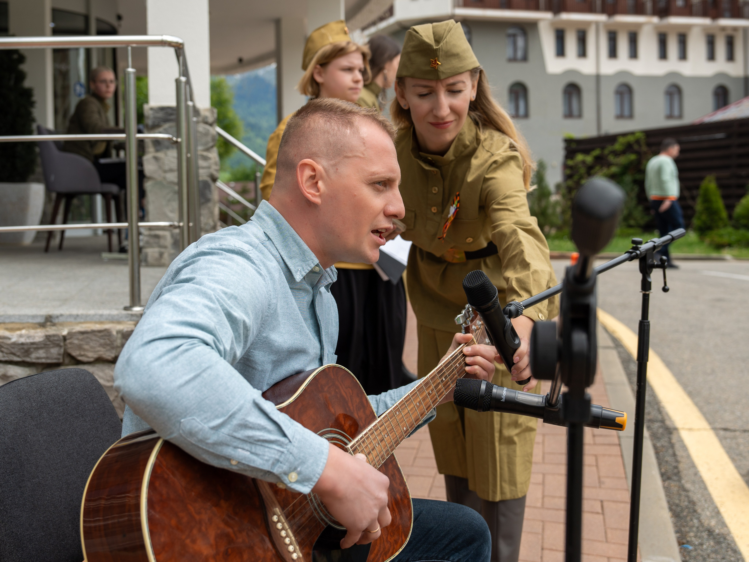 Шествие бессмертного полка 9 мая 2024 Rosa Springs. Репортажный фотограф в Красной Поляне и Сочи Павлюченко Екатерина