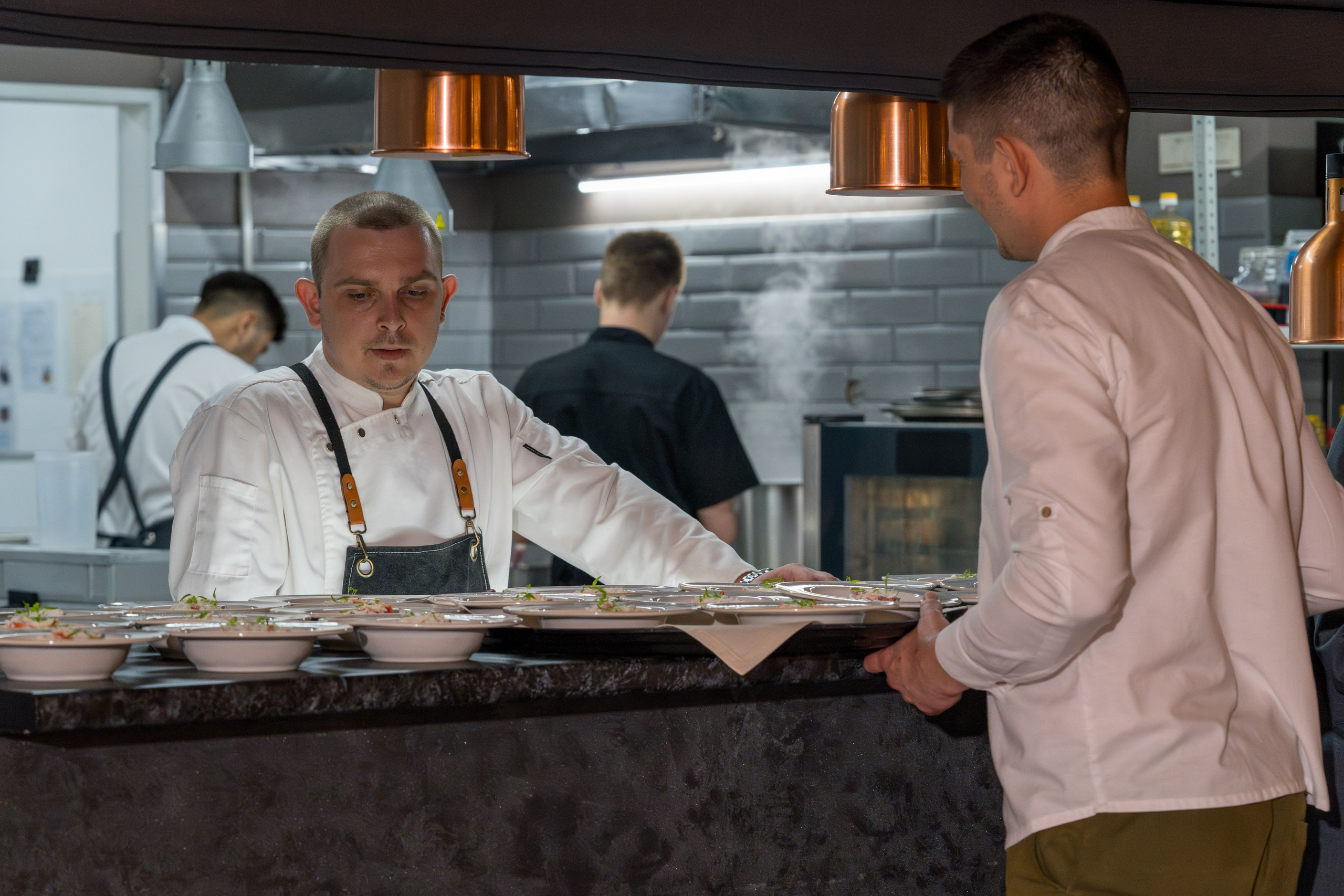 Гастрономический ужин «Лесная Италия» с Мирко Дзаго в ресторане RiverSide. Репортажный фотограф в Красной Поляне и Сочи Павлюченко Екатерина