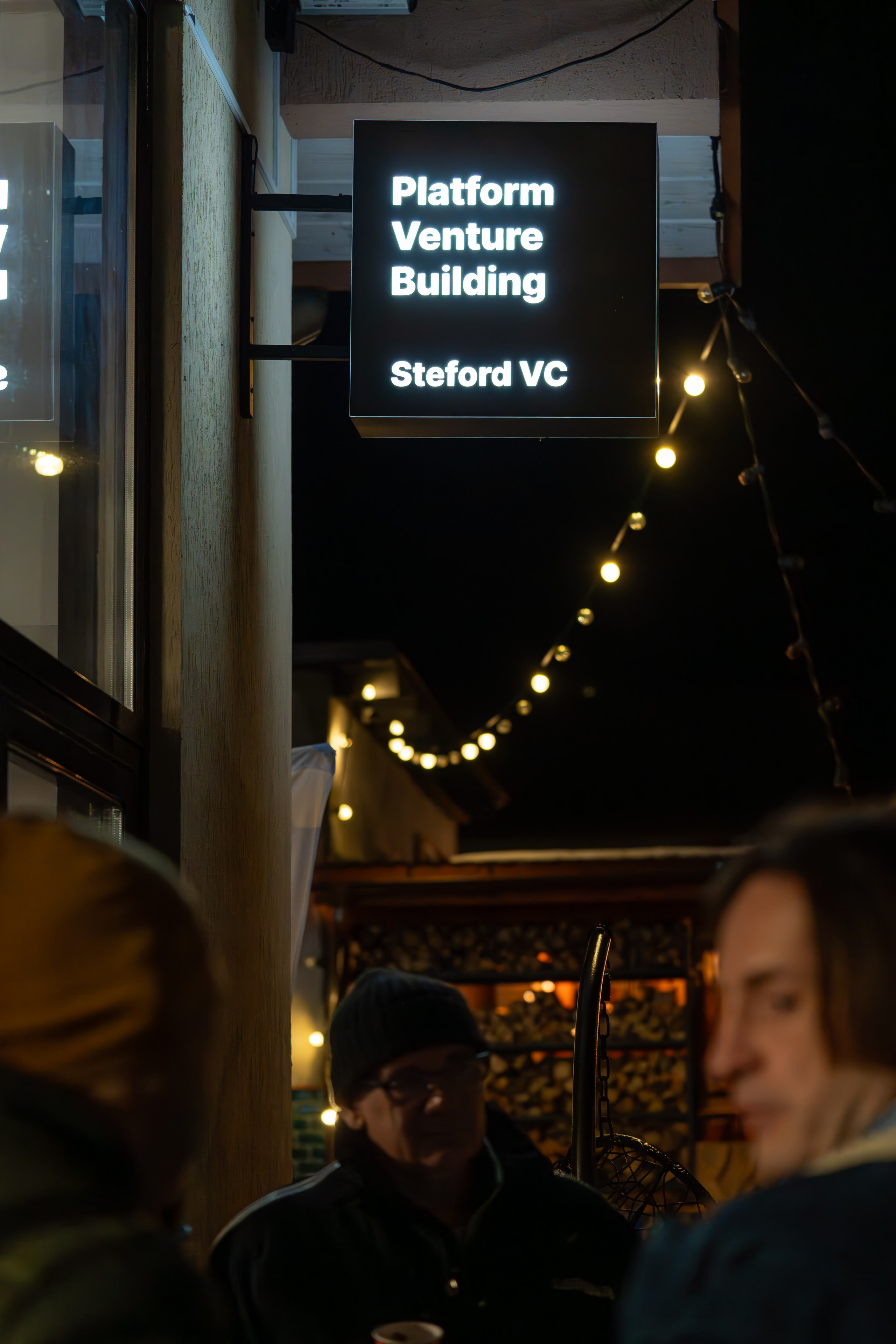 Предновогодняя встреча в пространстве Steford Hub. Репортажный фотограф в Красной Поляне и Сочи Павлюченко Екатерина