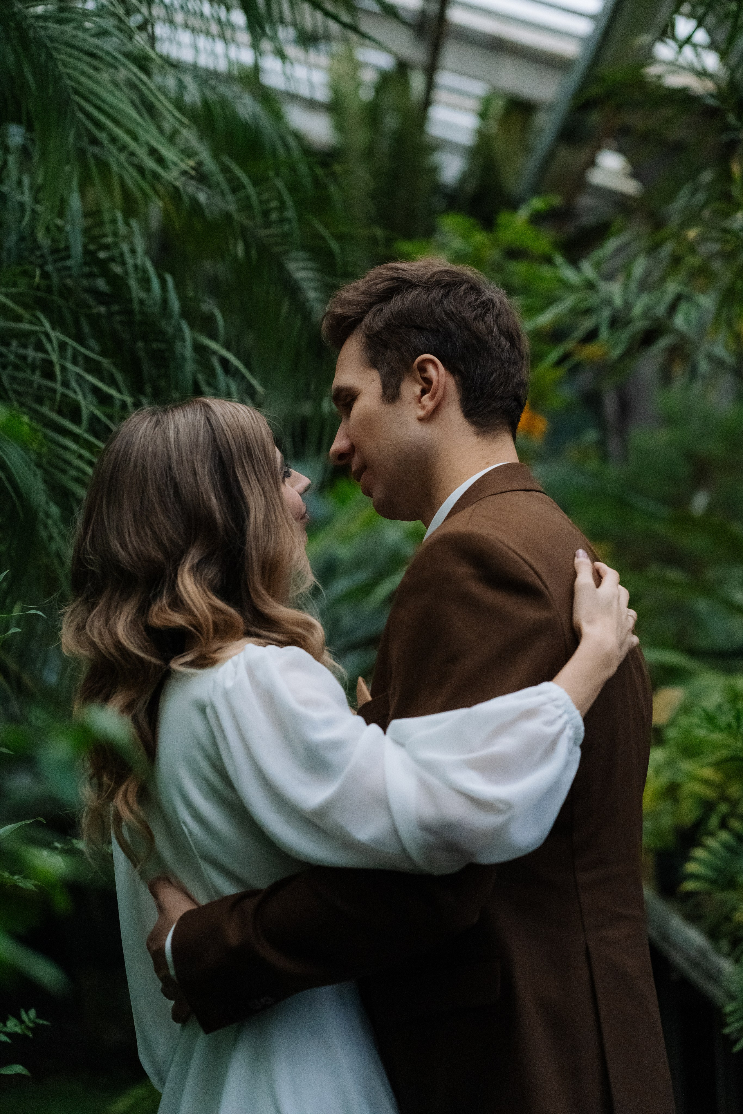 Свадебная фотосессия в оранжерее, Москва. Свадебный фотограф в Москве Анна Полушина