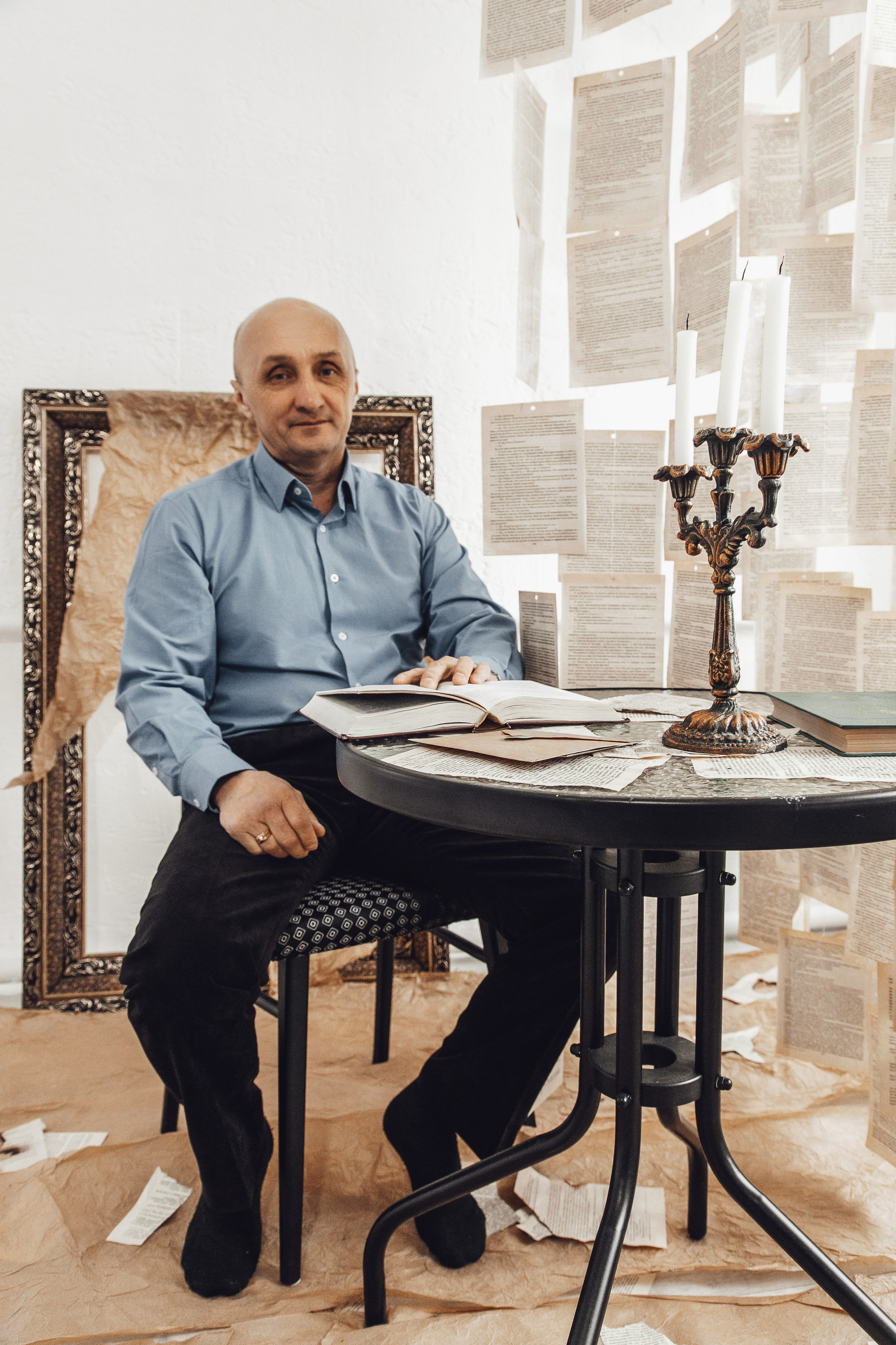 S & E. Street photographer