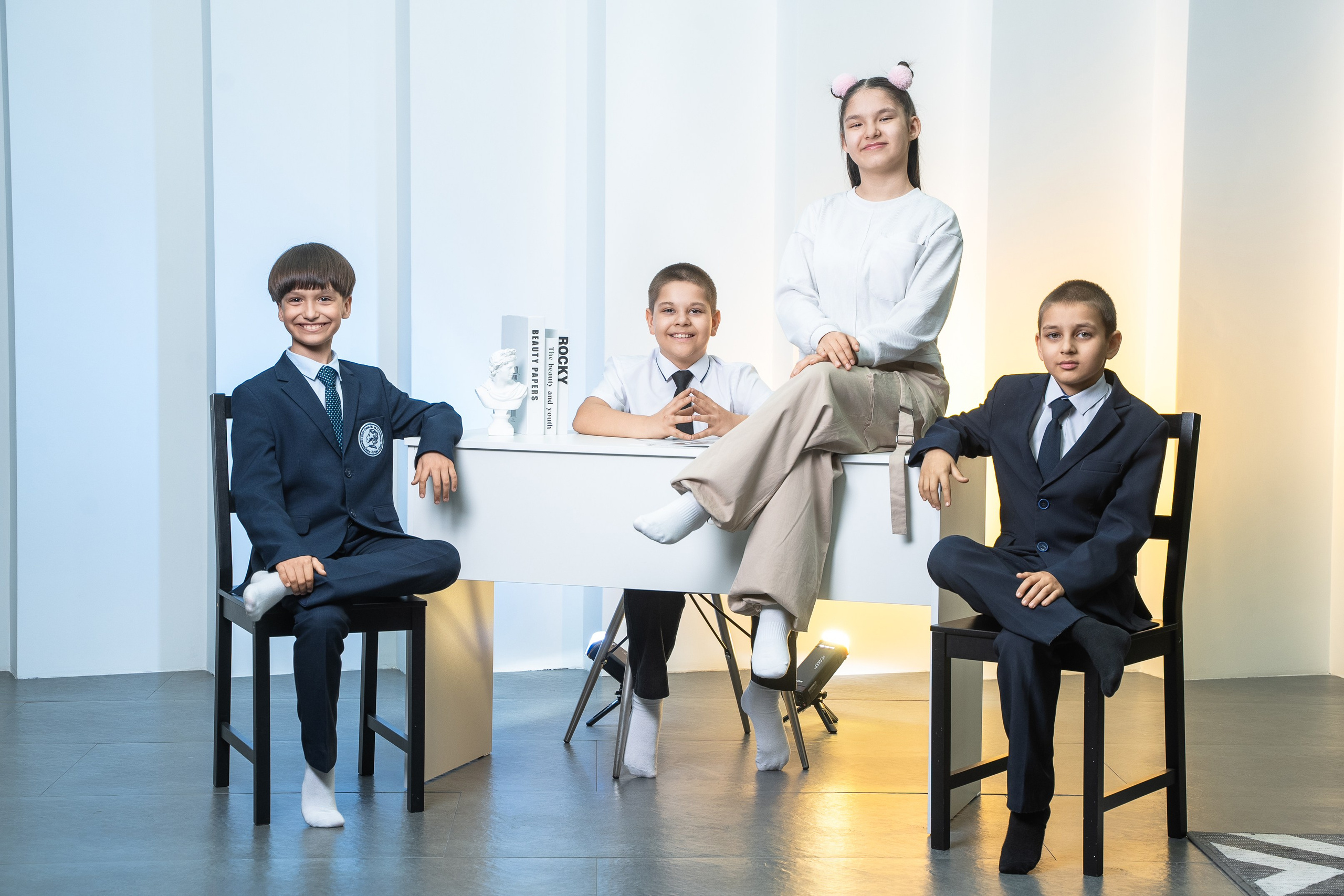 Выпускная фотосессия в фотостудии. Выпускные альбомы Нижнекамск Набережные Челны Фотостудия Небо