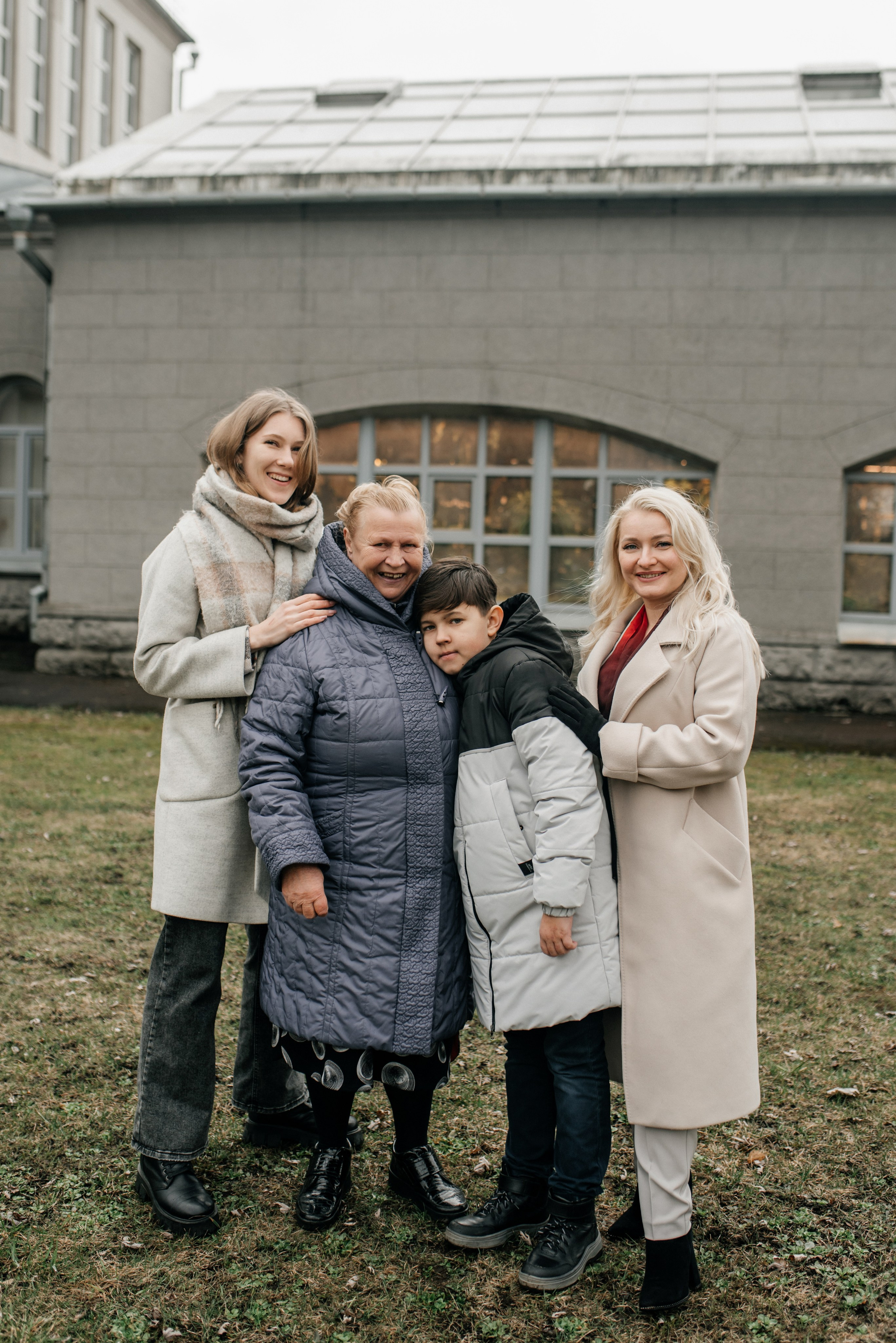 Валентина+Александр+Люба+Дима+Андрей+Надя+Таня+Саша+Анастасия+Юрий. Костюшко Кристина — семейный и свадебный фотограф в Минске