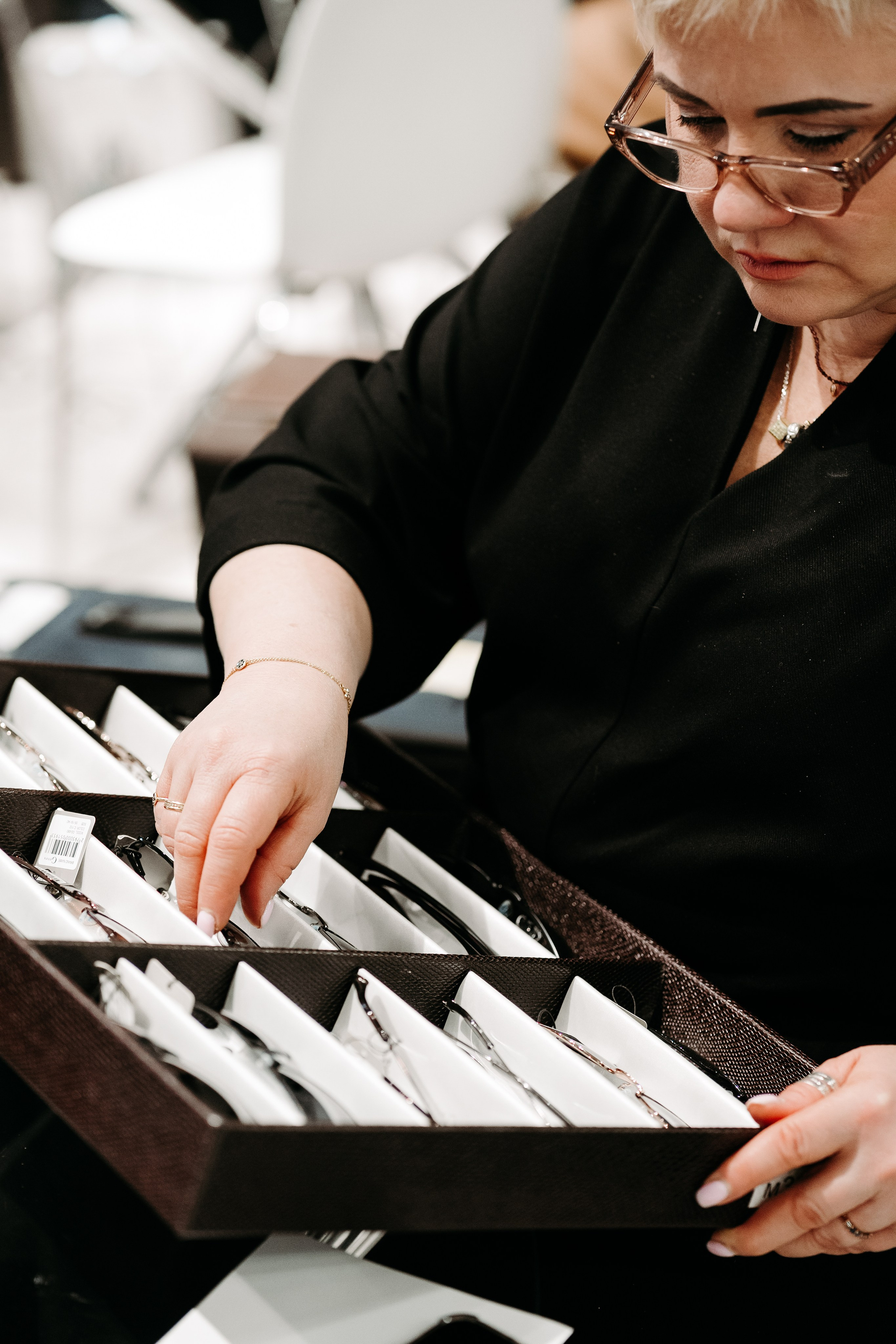 Оптическая_выставка. Репортажный и свадебный фотограф в Москве Рая Небогатова