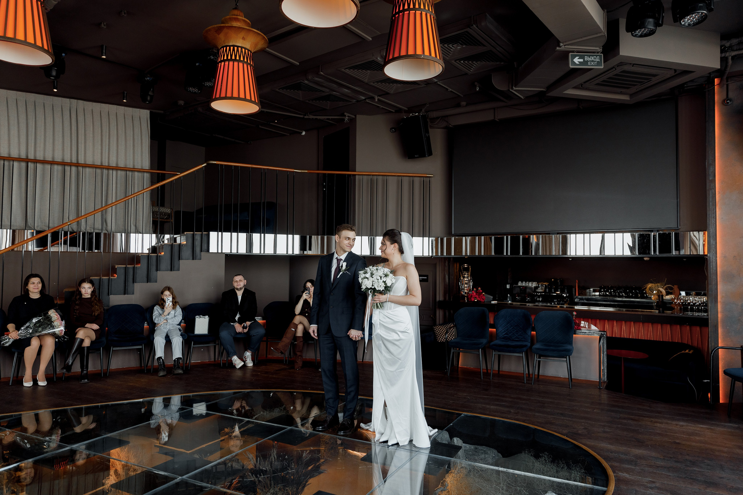 Паша&Настя (роспись Москва-сити Birds). Фотограф в Москве Юлия Хамзина