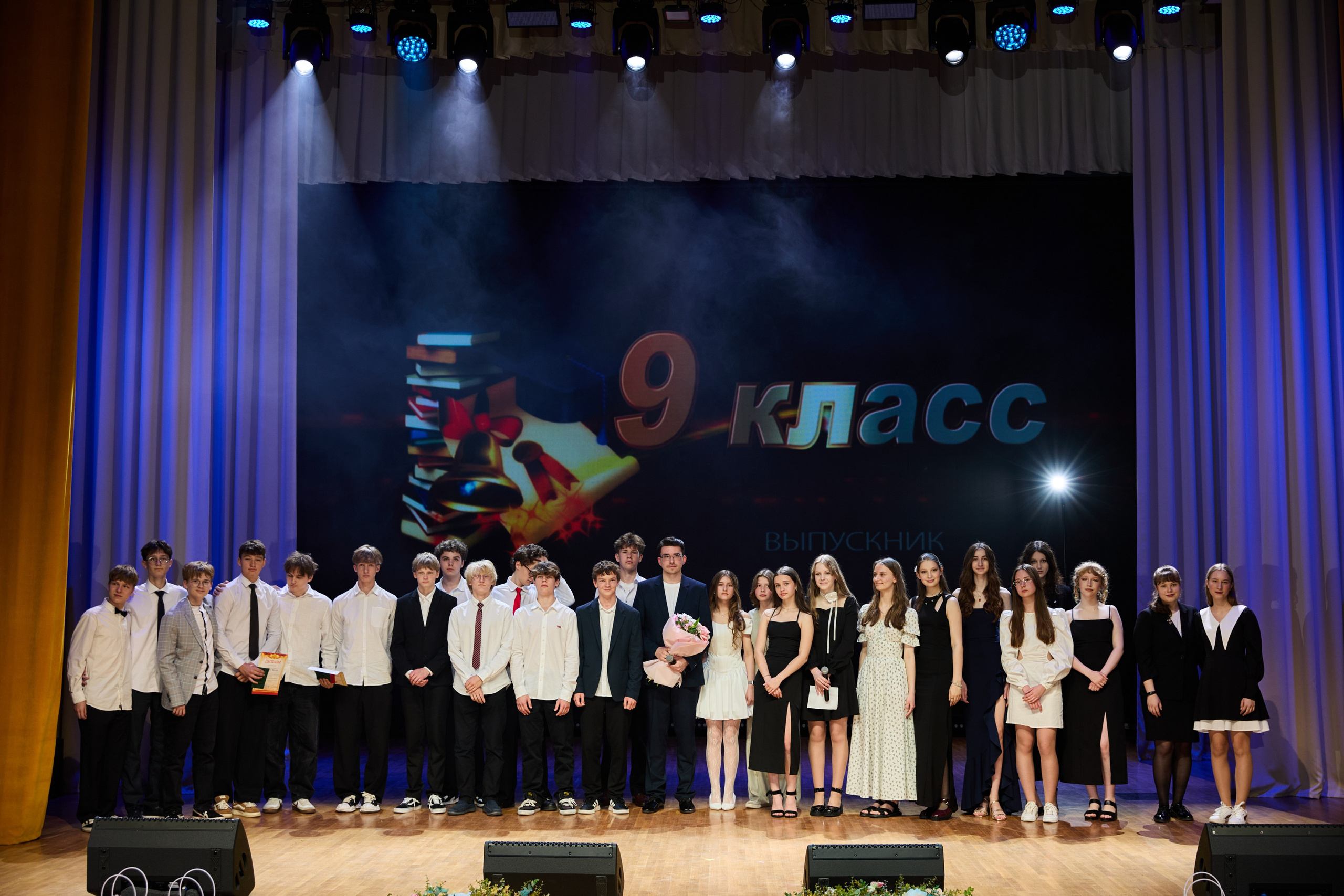 Выпускной 9 класс. Свадебная, репортажная фотосъемка и видеосъемка в Минске. Илья и Юлия Ширмановы. Фотограф | Видеограф | Минск