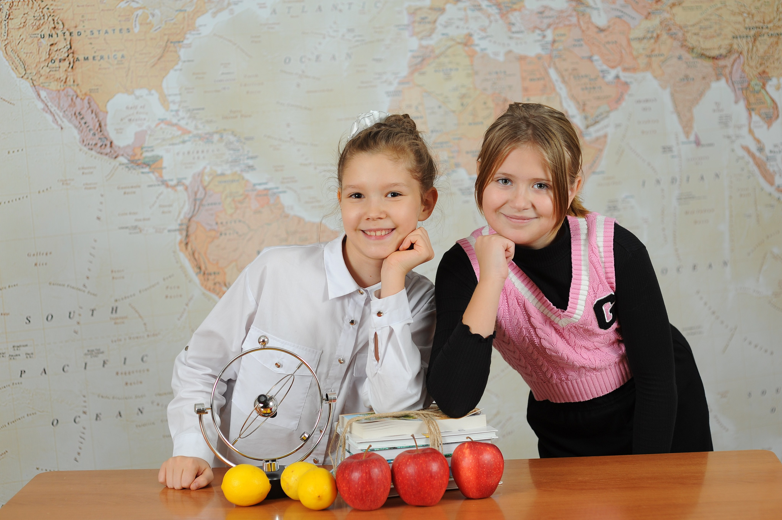 4 класс для альбома. Детский портрет