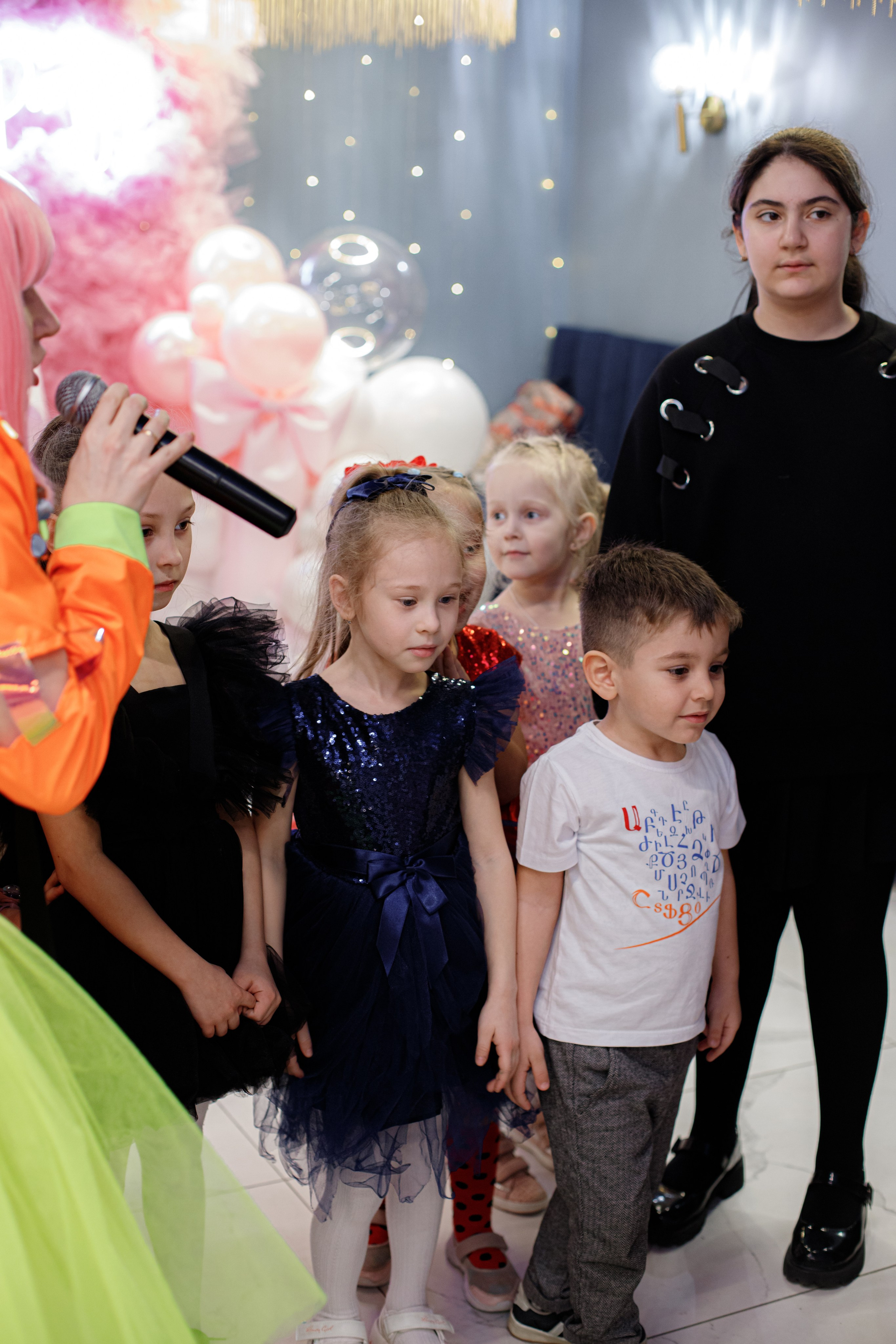 ASIA'S BIRTHDAY PARTY. Photokarish