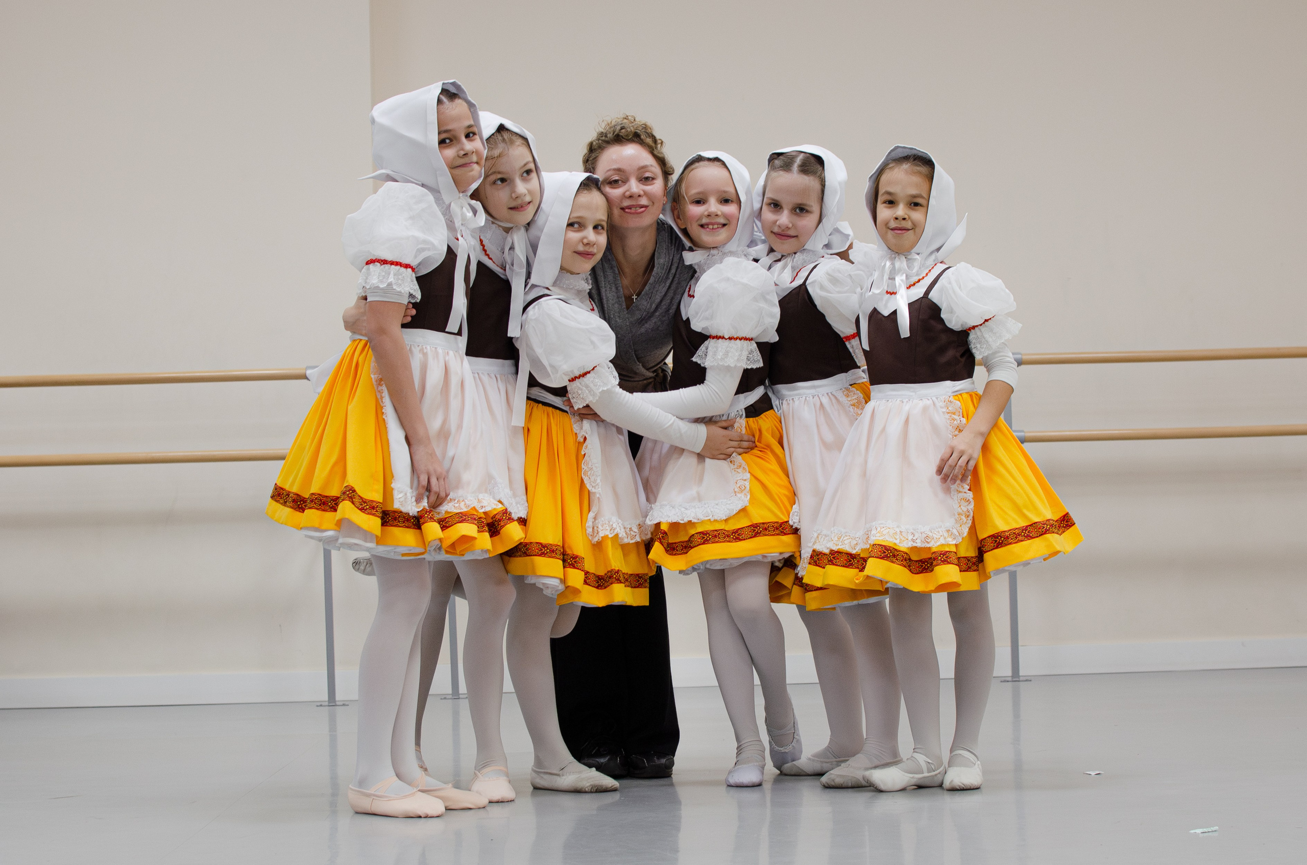 Хореографический коллектив «Русская тройка». Открытый урок младшей группы.