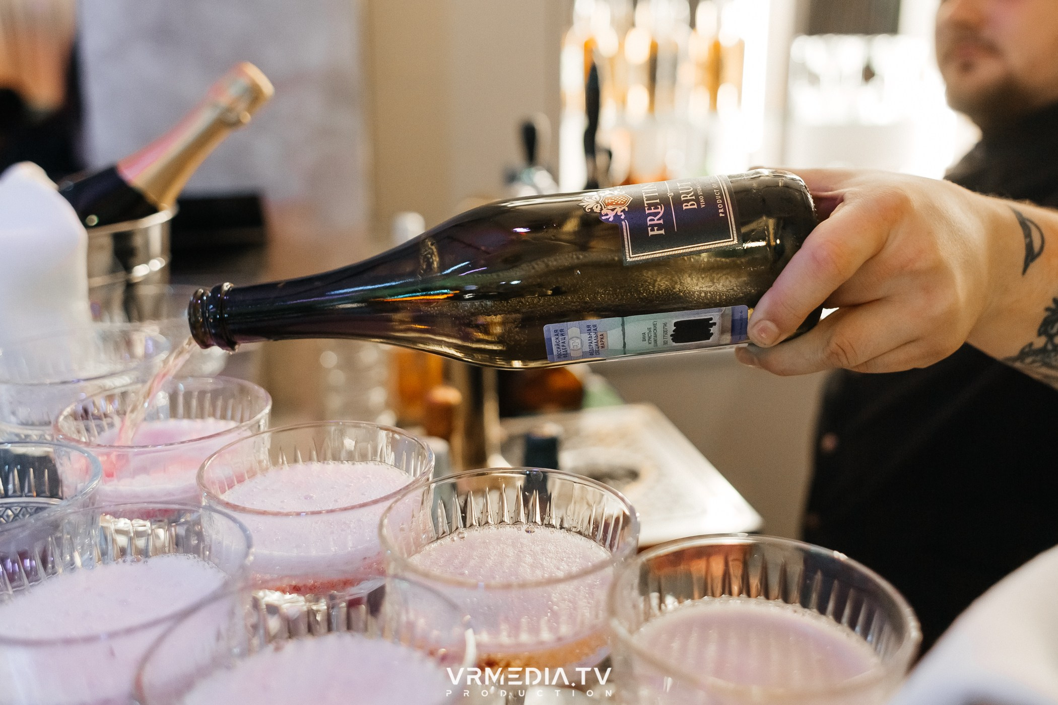 Открытие караоке-зала в «Империи»