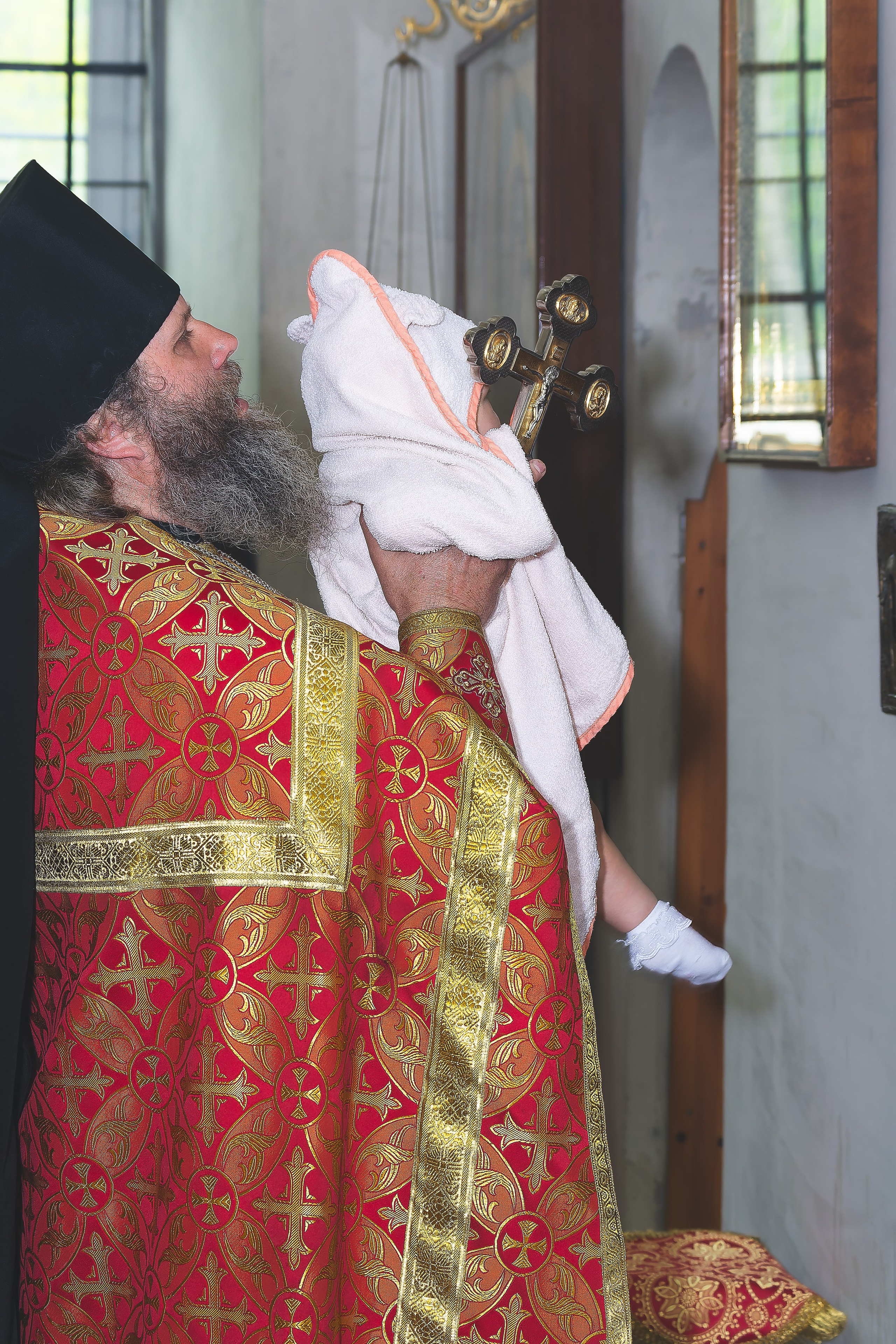 Крещение Ксении в храме Рождества Пресвятой Богородицы д. Щербинино. Фотограф Евгений Егоров