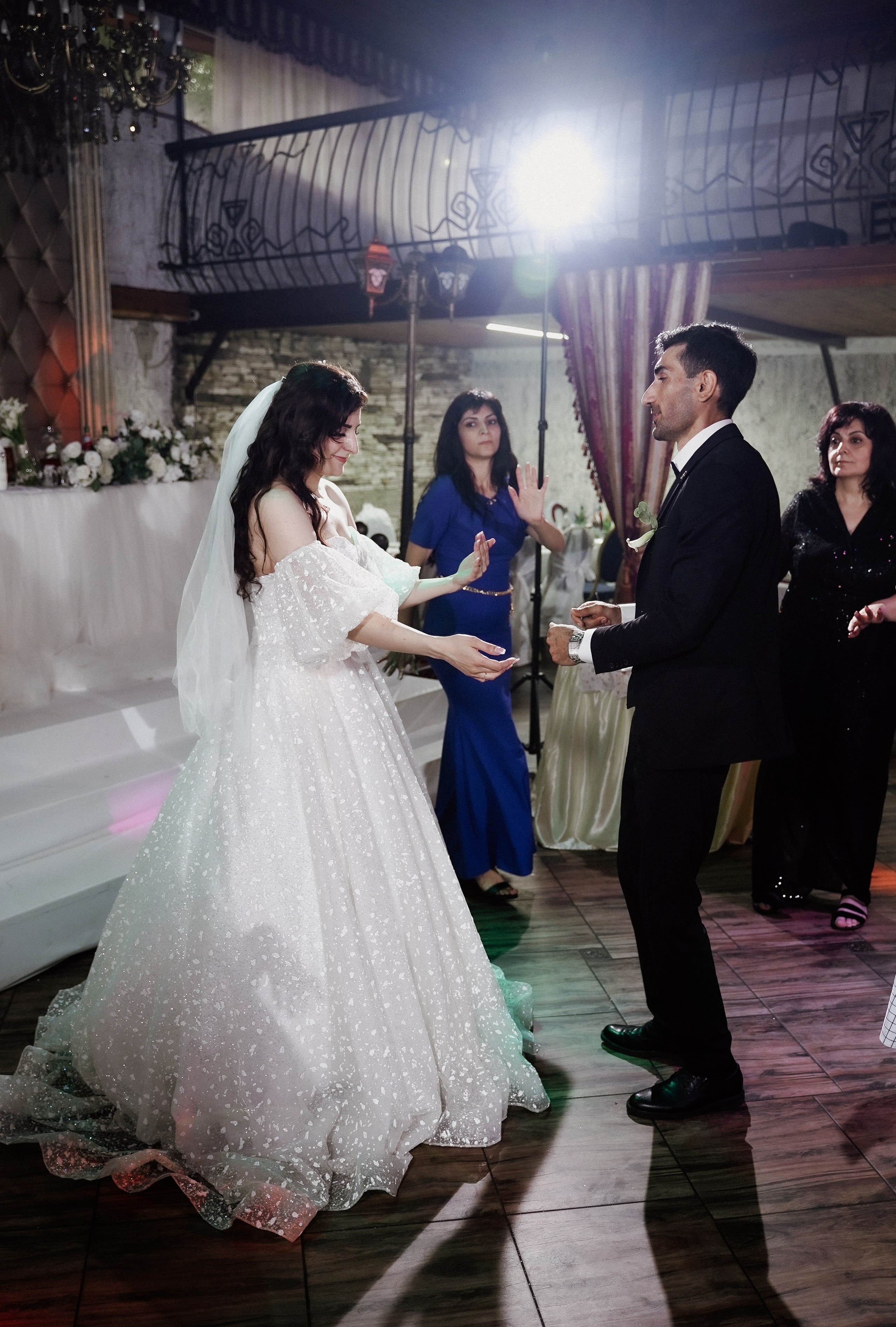 Алиса & Вааг. Фотосъемка и видеосъемка свадеб Липецк