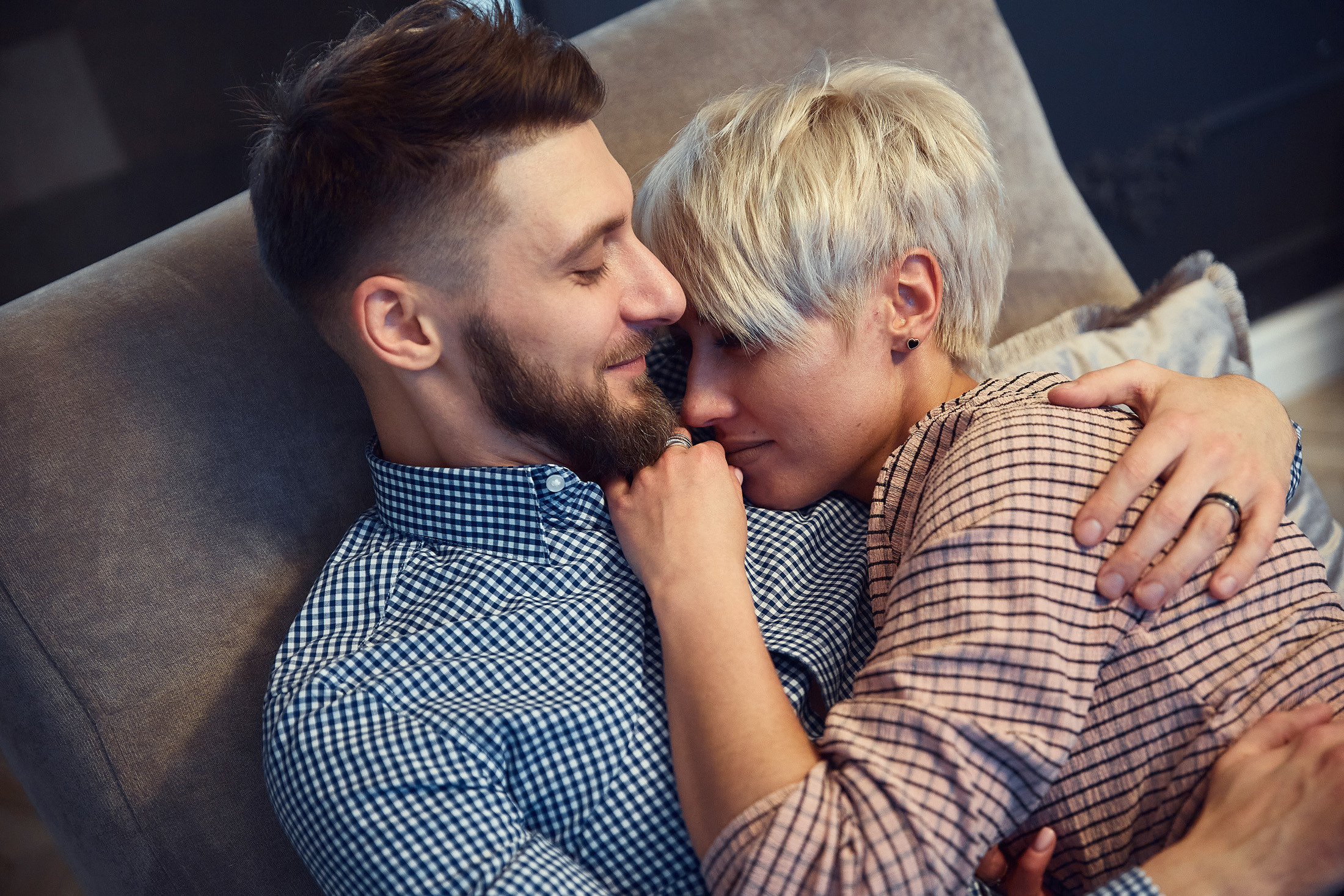 Фотосессия в студии для пары. Свадебный фотограф Антон Артюшин. Работаю в Нижнем Новгороде и Москве