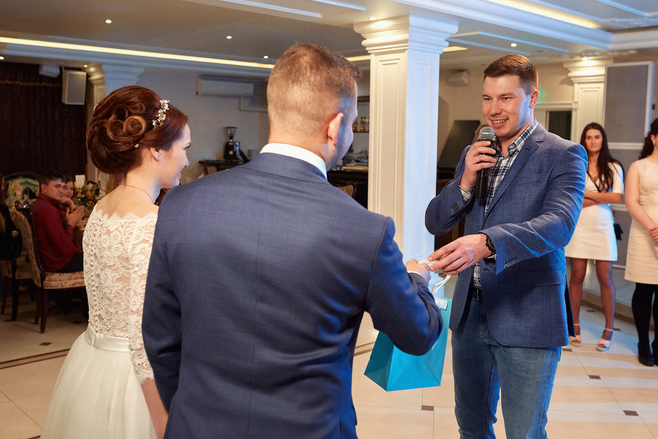 Съёмка свадьбы в красивой усадьбе. Свадебный фотограф Антон Артюшин. Работаю в Нижнем Новгороде и Москве